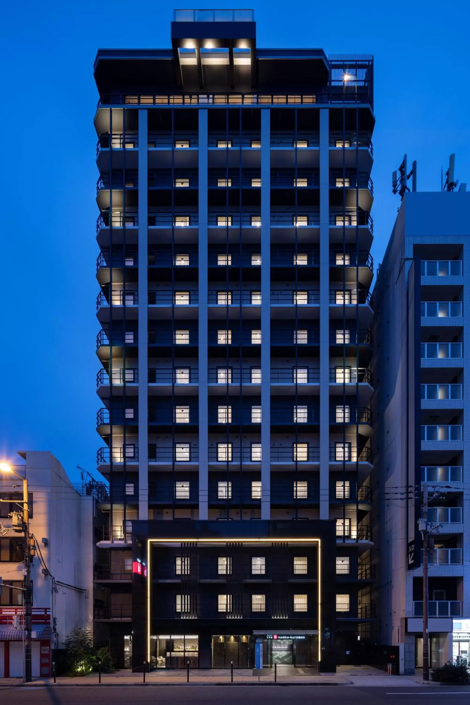 Property building in the b namba-kuromon Property building in the b namba-kuromon