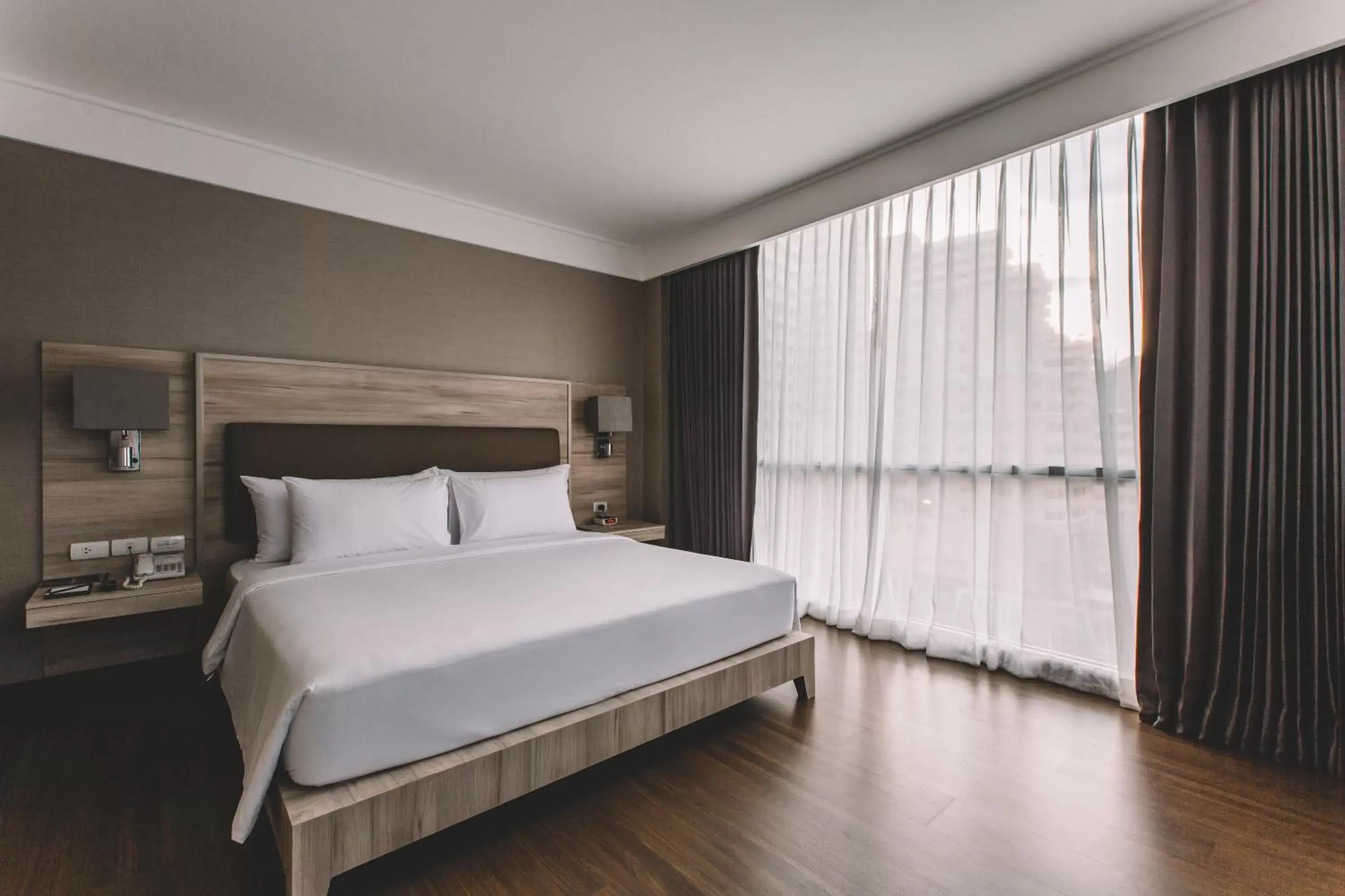Bedroom, Bed in Adelphi Suites Bangkok - SHA Extra Plus