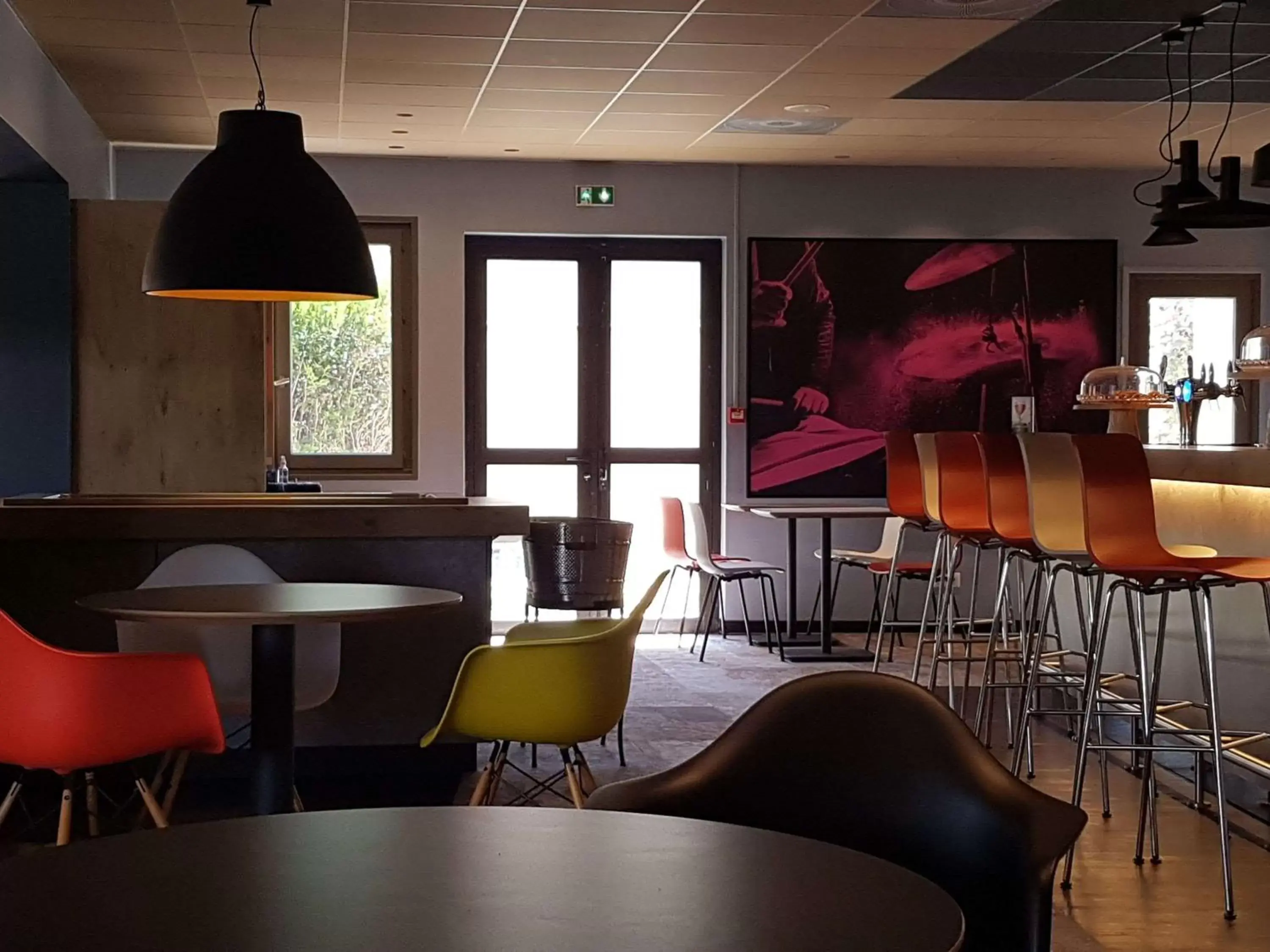 Restaurant/places to eat, Lounge/Bar in ibis Melun