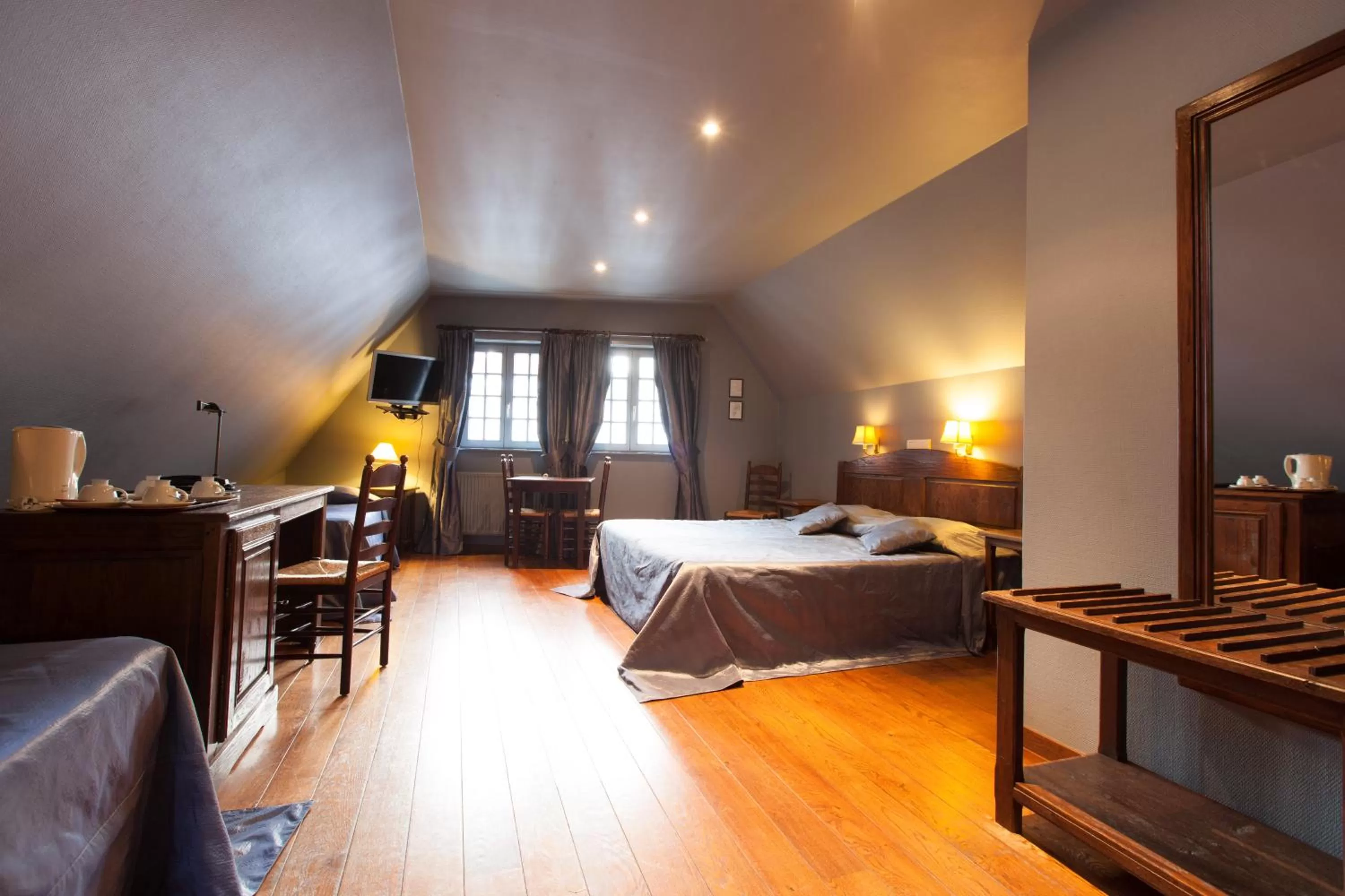 Photo of the whole room, Bed in Hotel Boterhuis