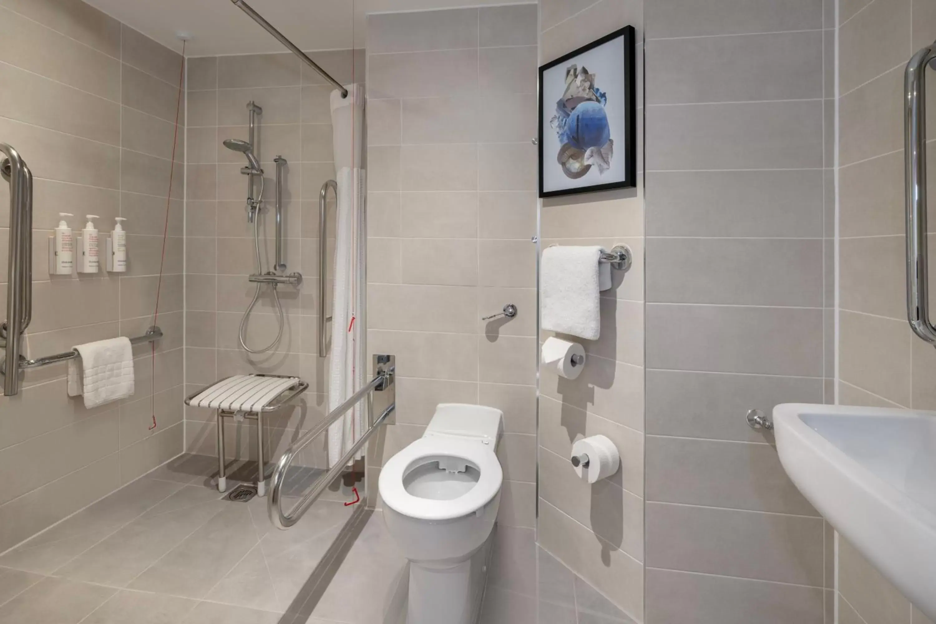 Bathroom in Delta Hotels by Marriott Newcastle Gateshead