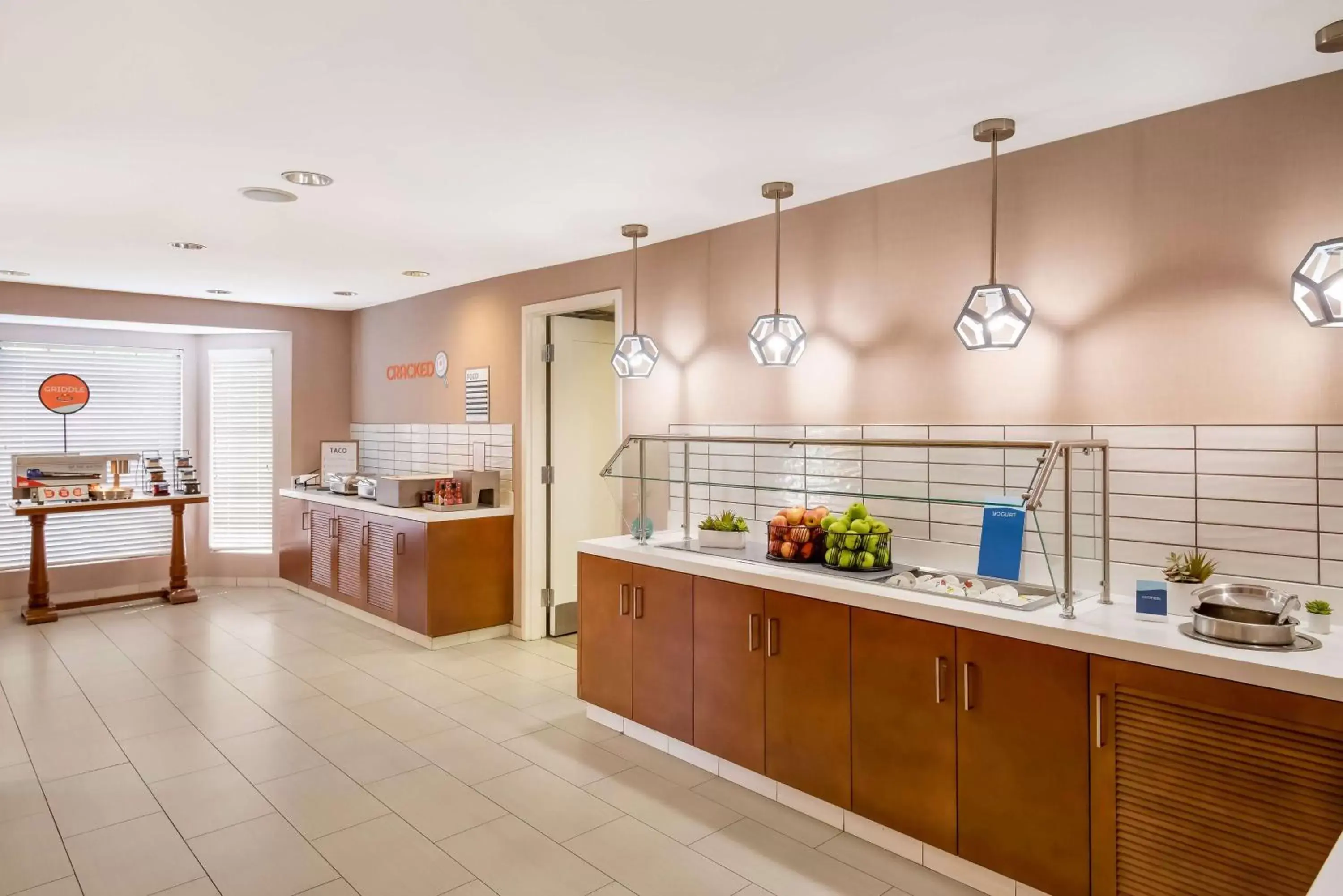 Breakfast in Sonesta ES Suites Andover Boston Breakfast in Sonesta ES Suites Andover Boston