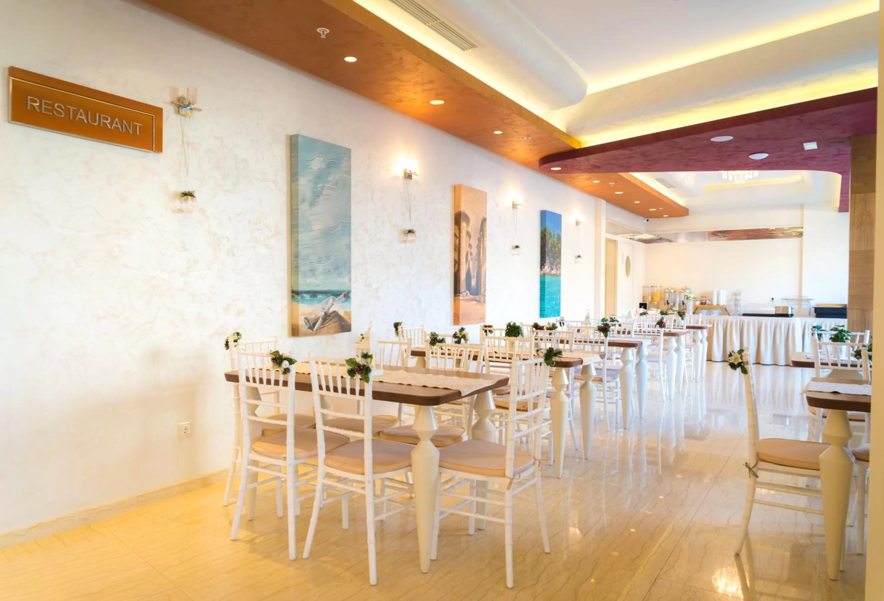 Restaurant/places to eat in Hotel Kadmo by Aycon