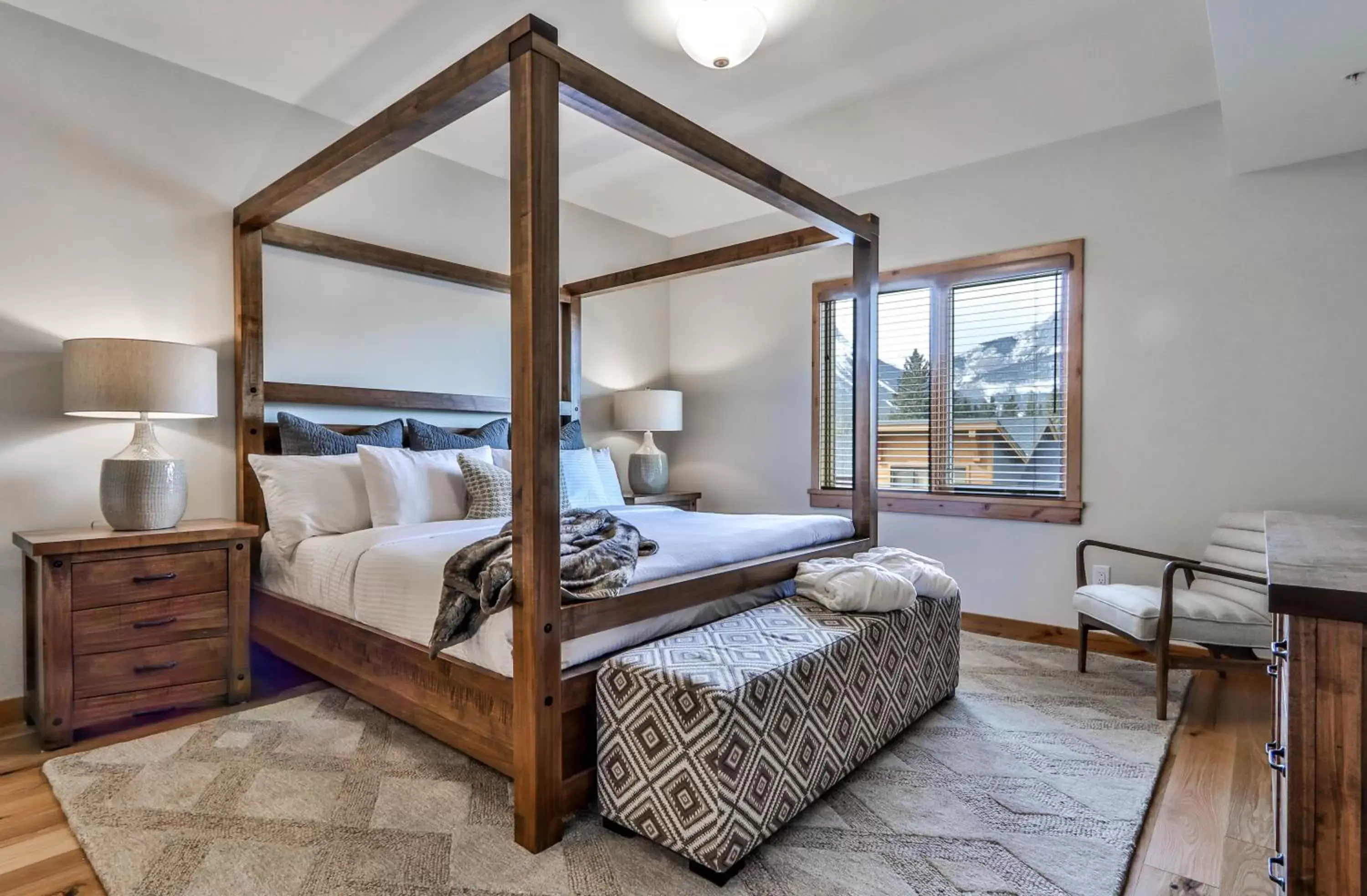 Bedroom, Bed in Tamarack Lodge by Spring Creek Vacations