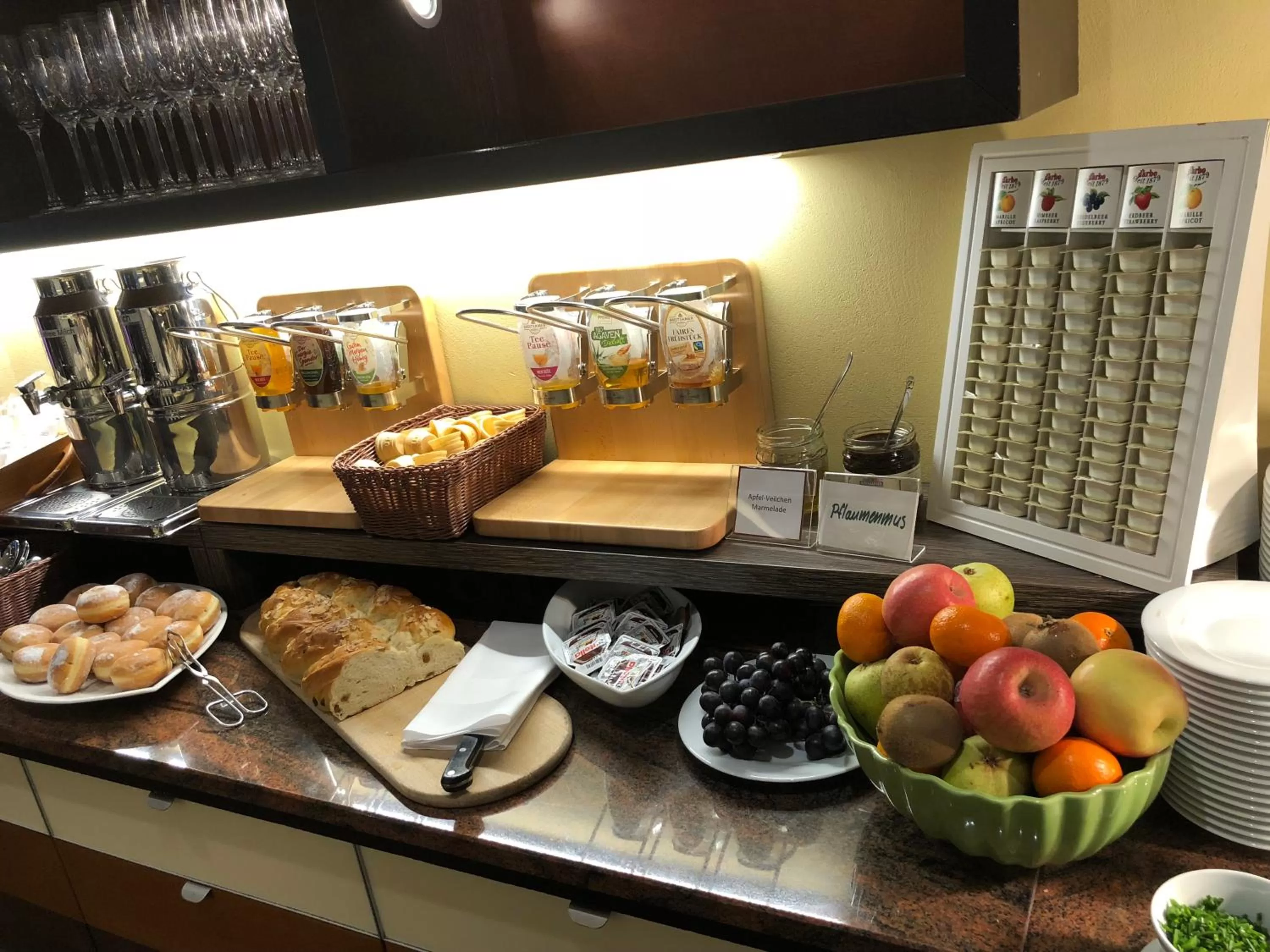 Breakfast in Göbel's Sophien Hotel