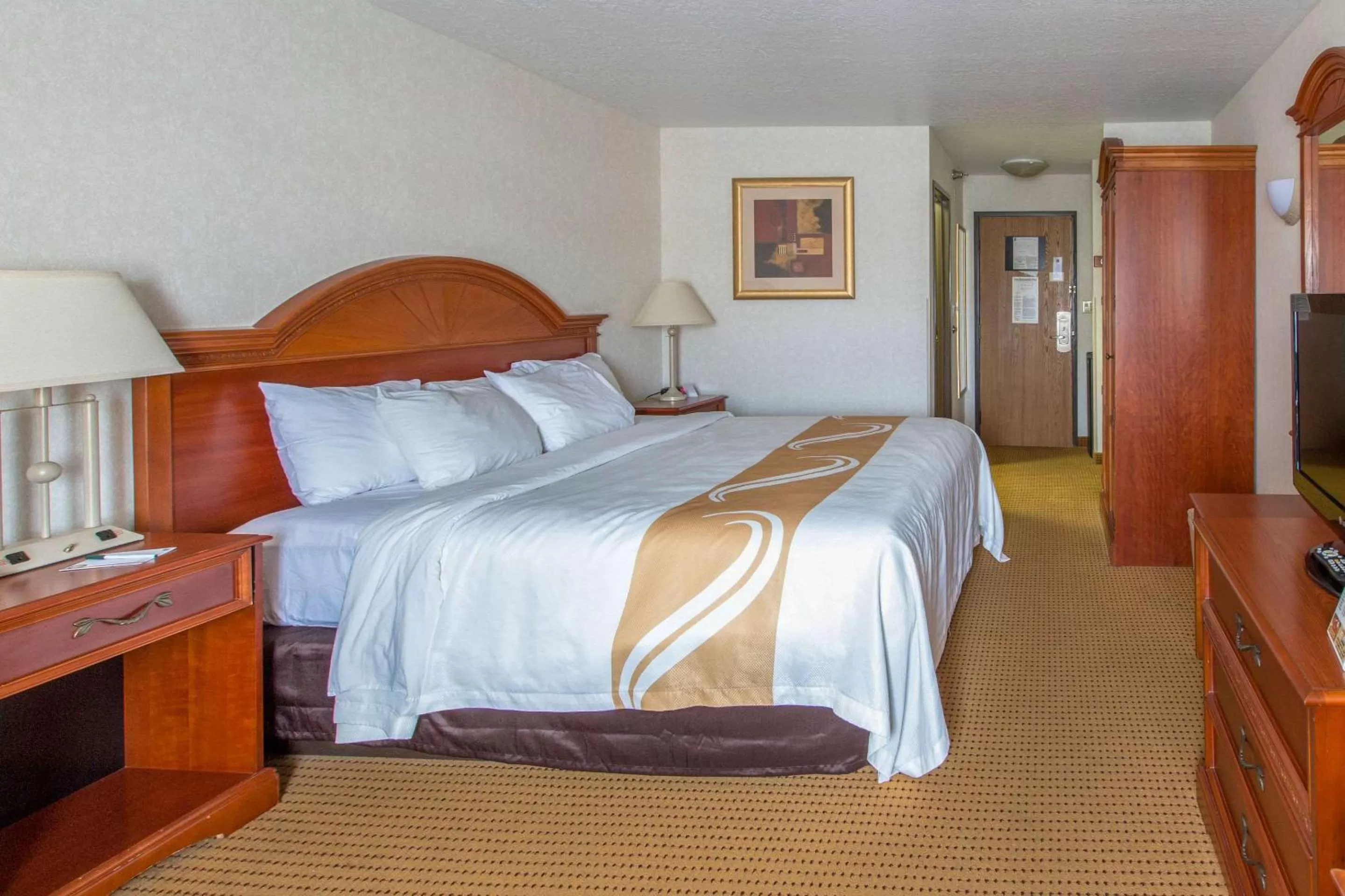 Photo of the whole room, Bed in Quality Inn & Suites University