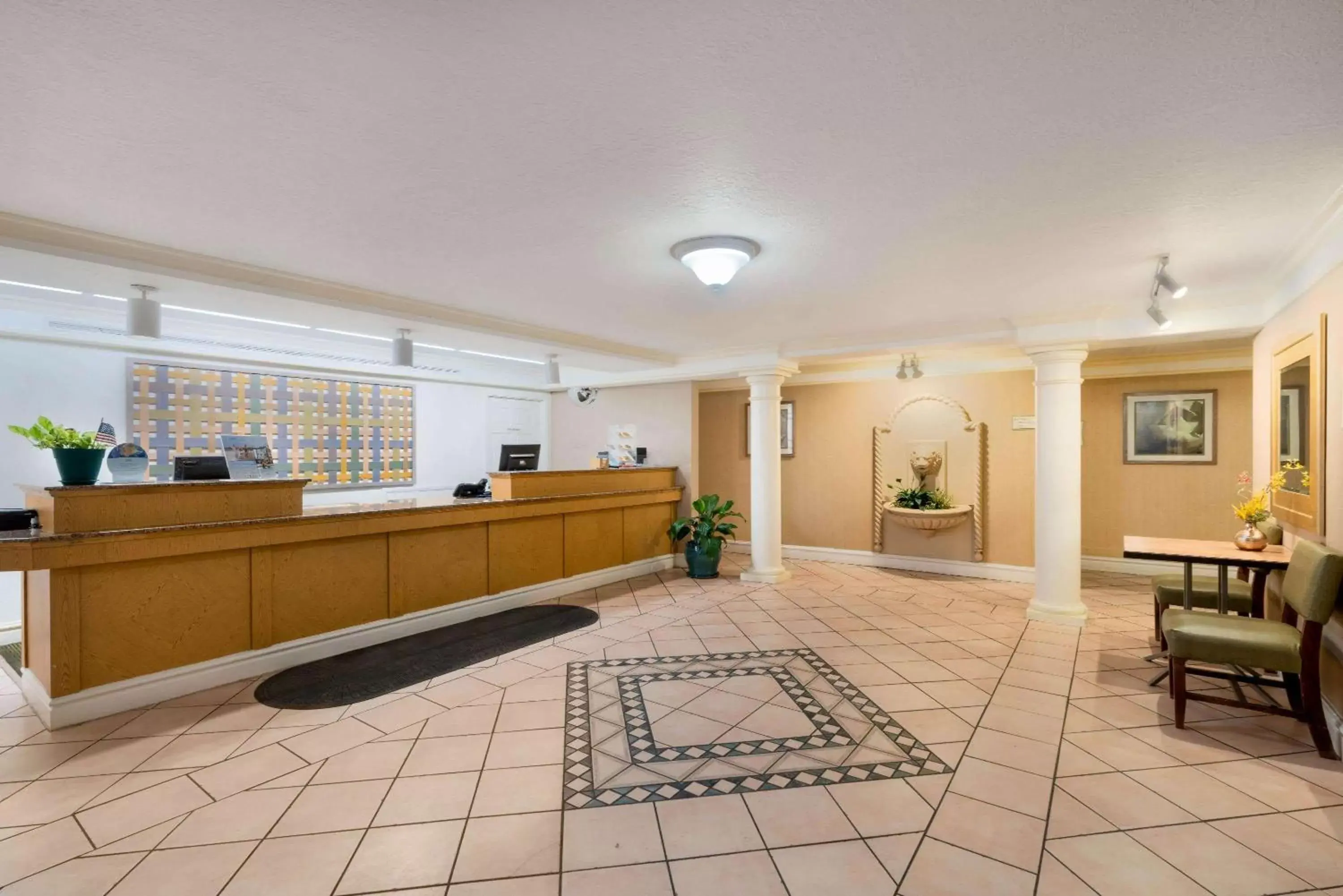 Lobby or reception, Lobby/Reception in La Quinta Inn by Wyndham Cheyenne