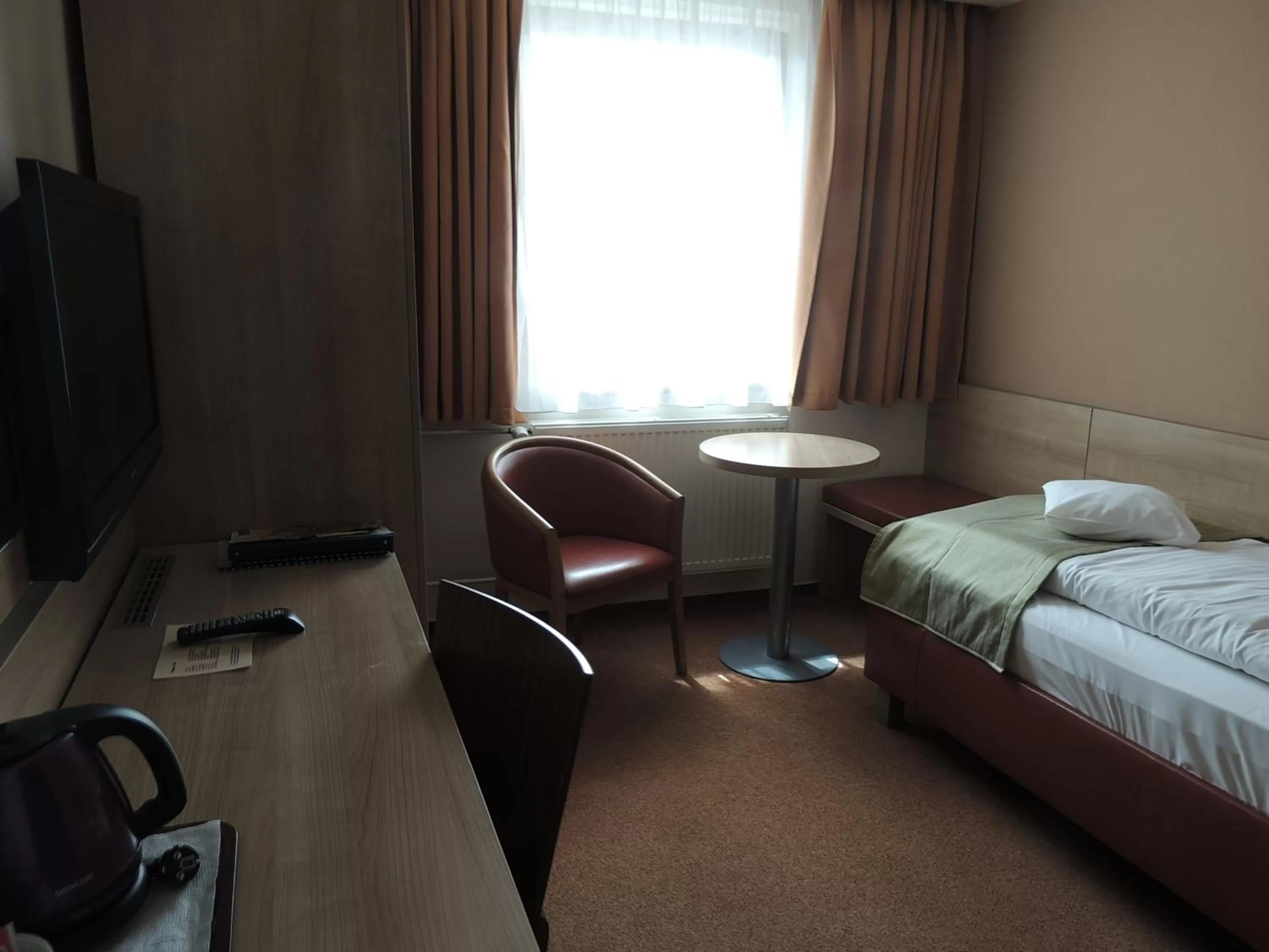Photo of the whole room, Bed in Hotel Club