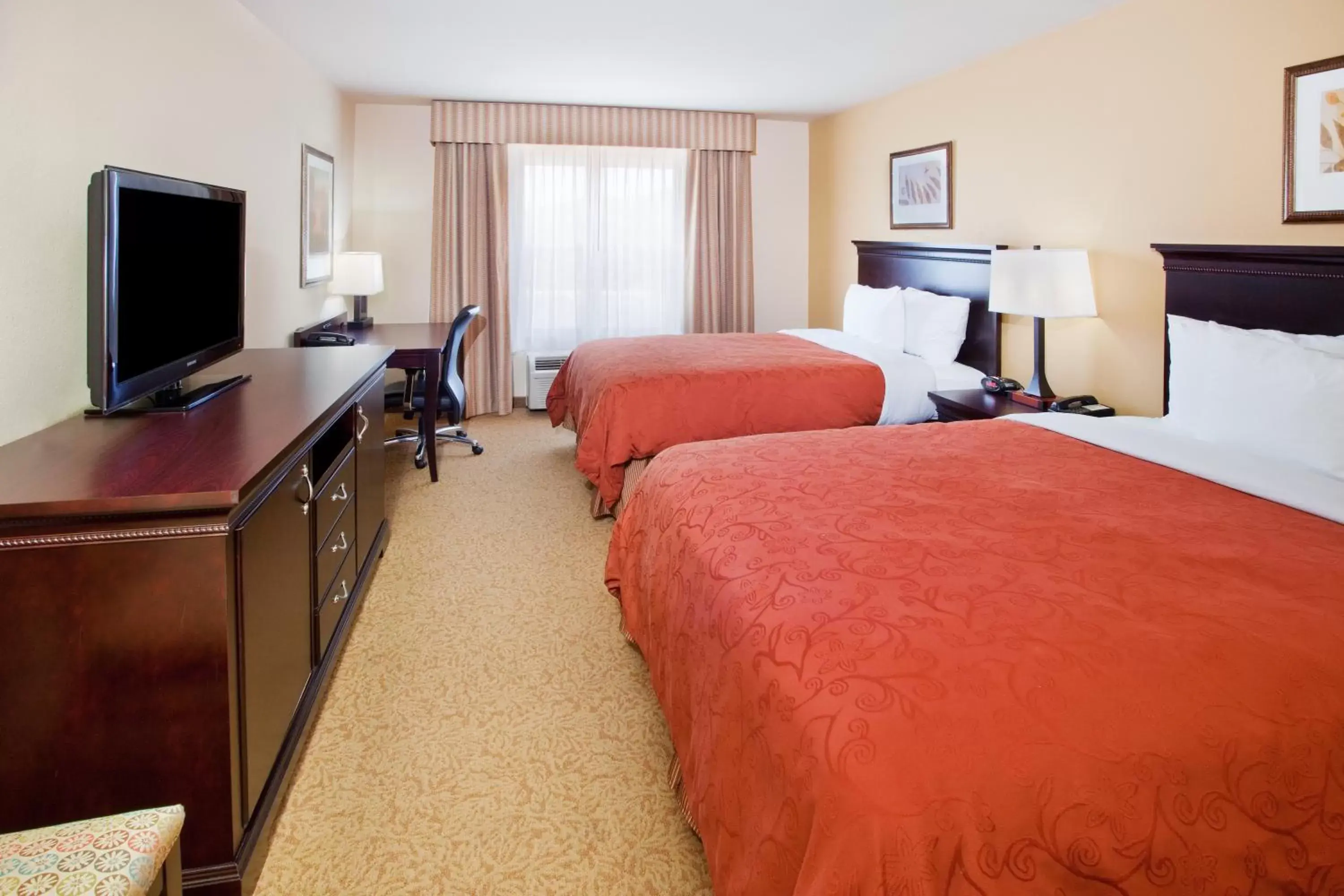 Photo of the whole room, Bed in Country Inn & Suites by Radisson, Rome, GA