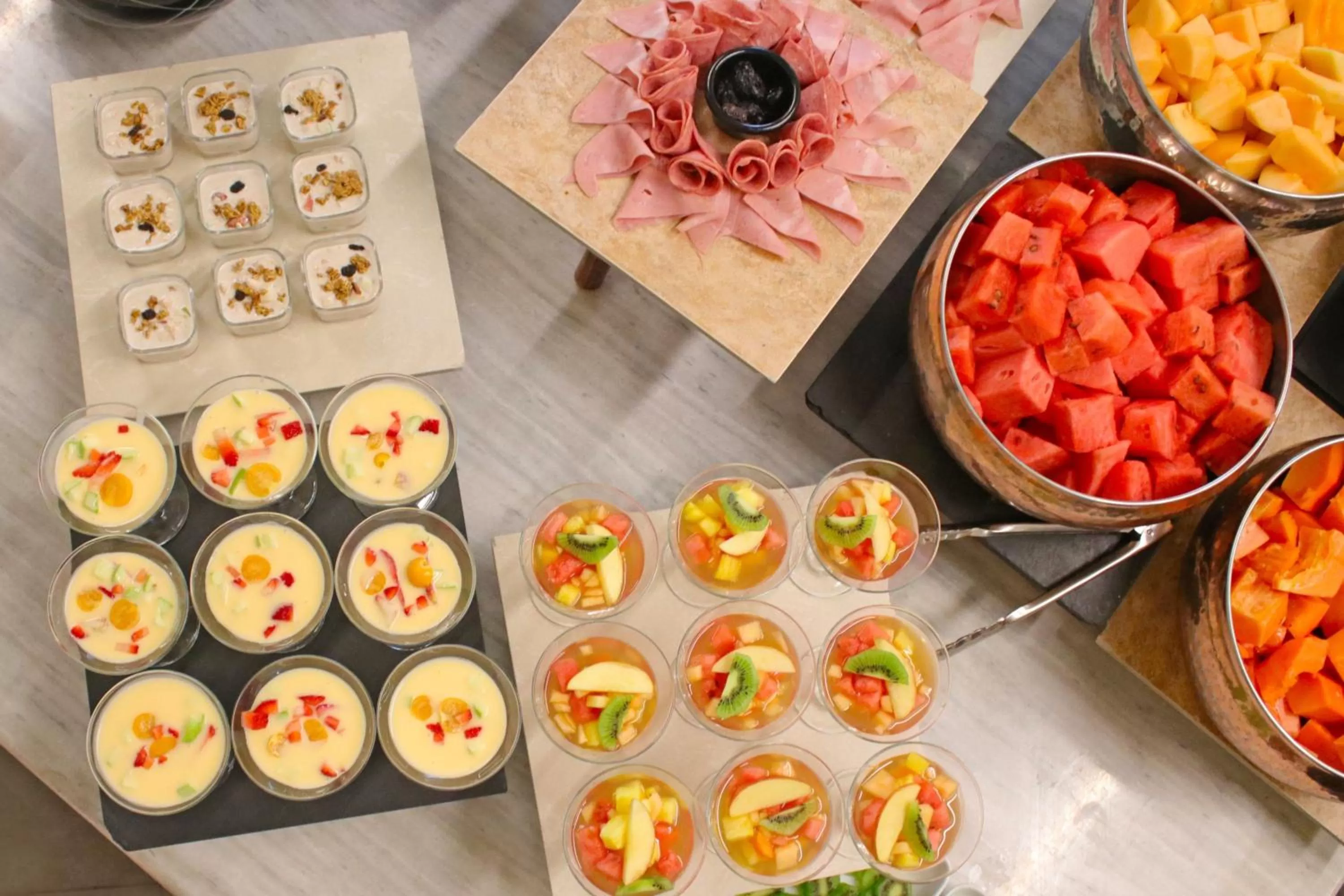 Breakfast in Courtyard by Marriott Guayaquil