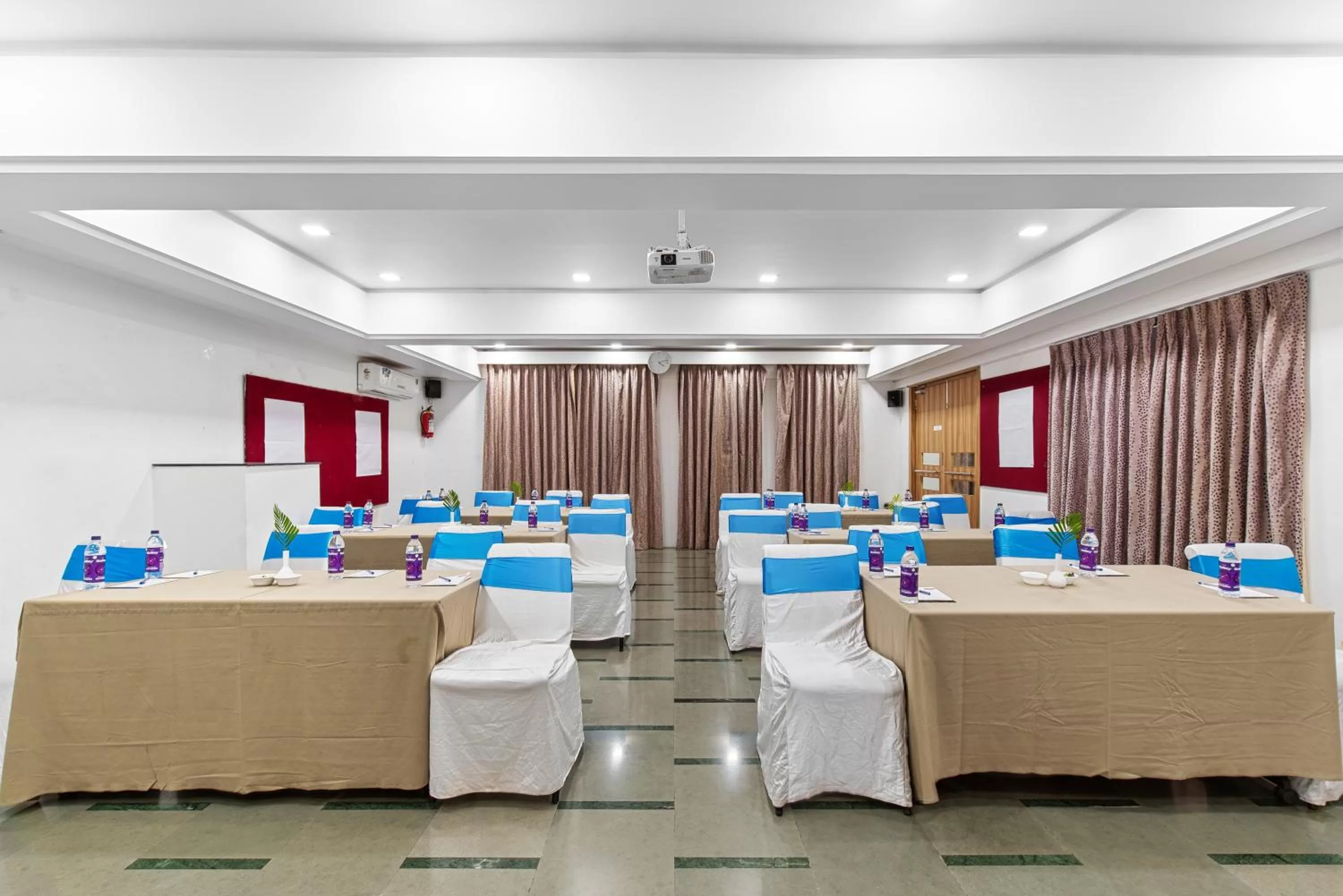 Meeting/conference room in Mayur Retreat & Spa