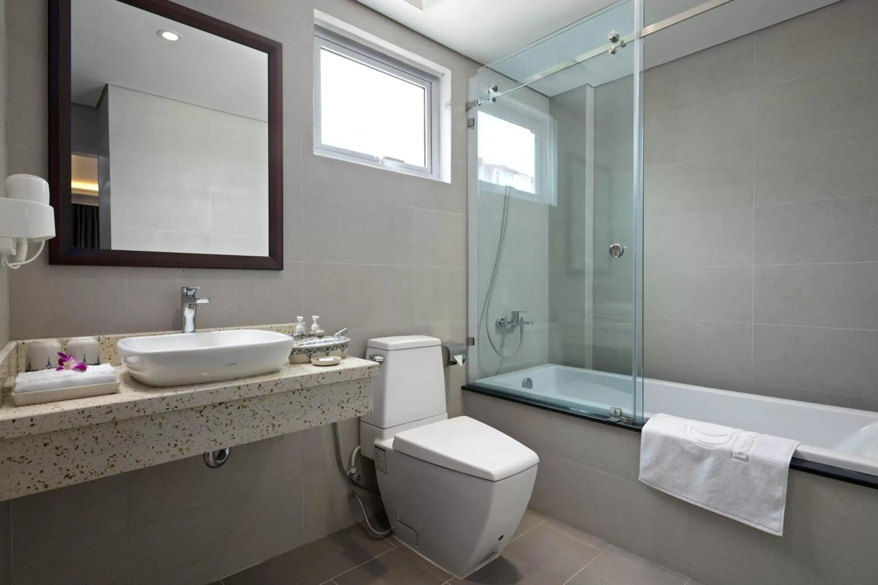 Bathroom in Bonsella Hotel