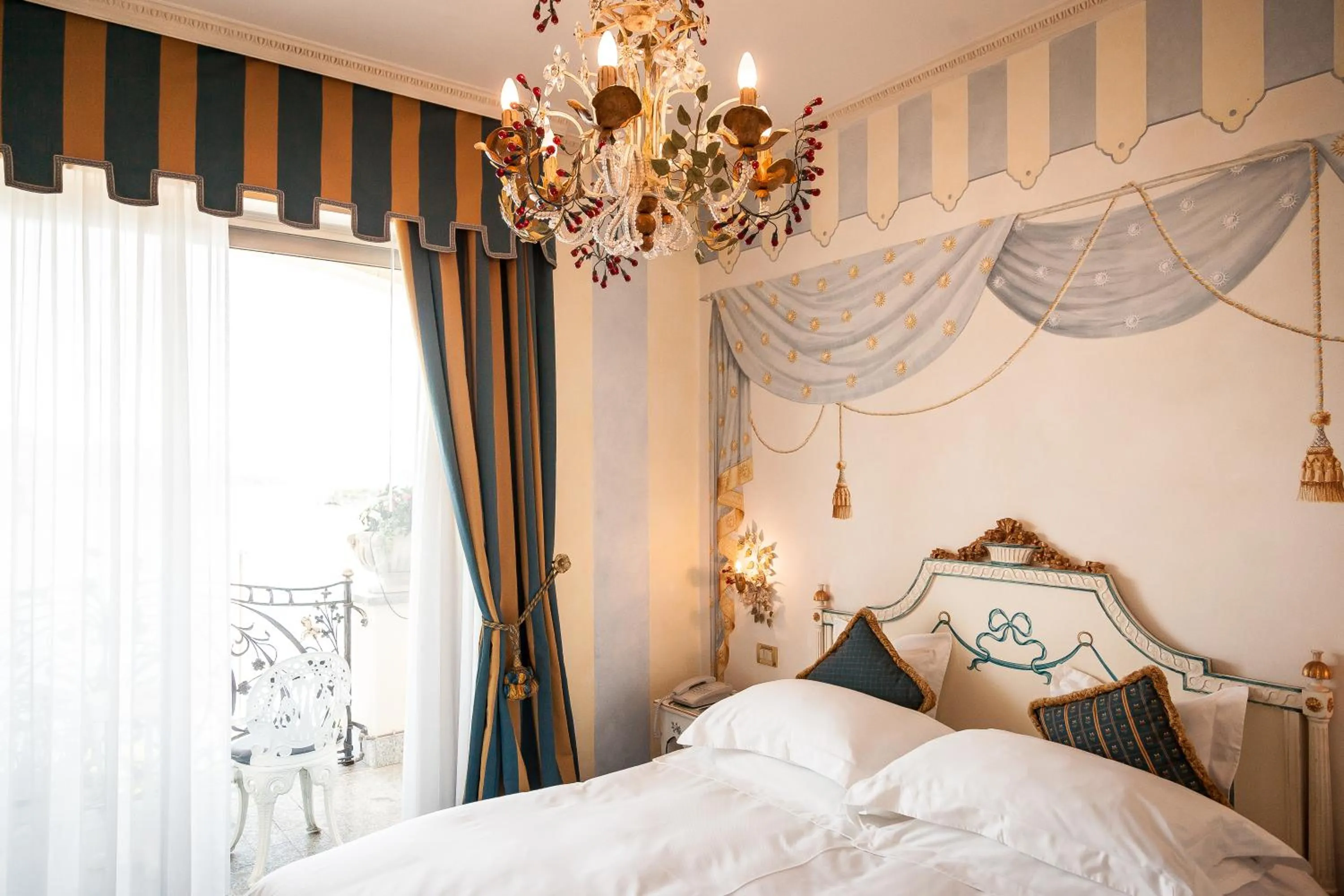 Bedroom, Bed in Villa e Palazzo Aminta - A Leading Hotel of The World