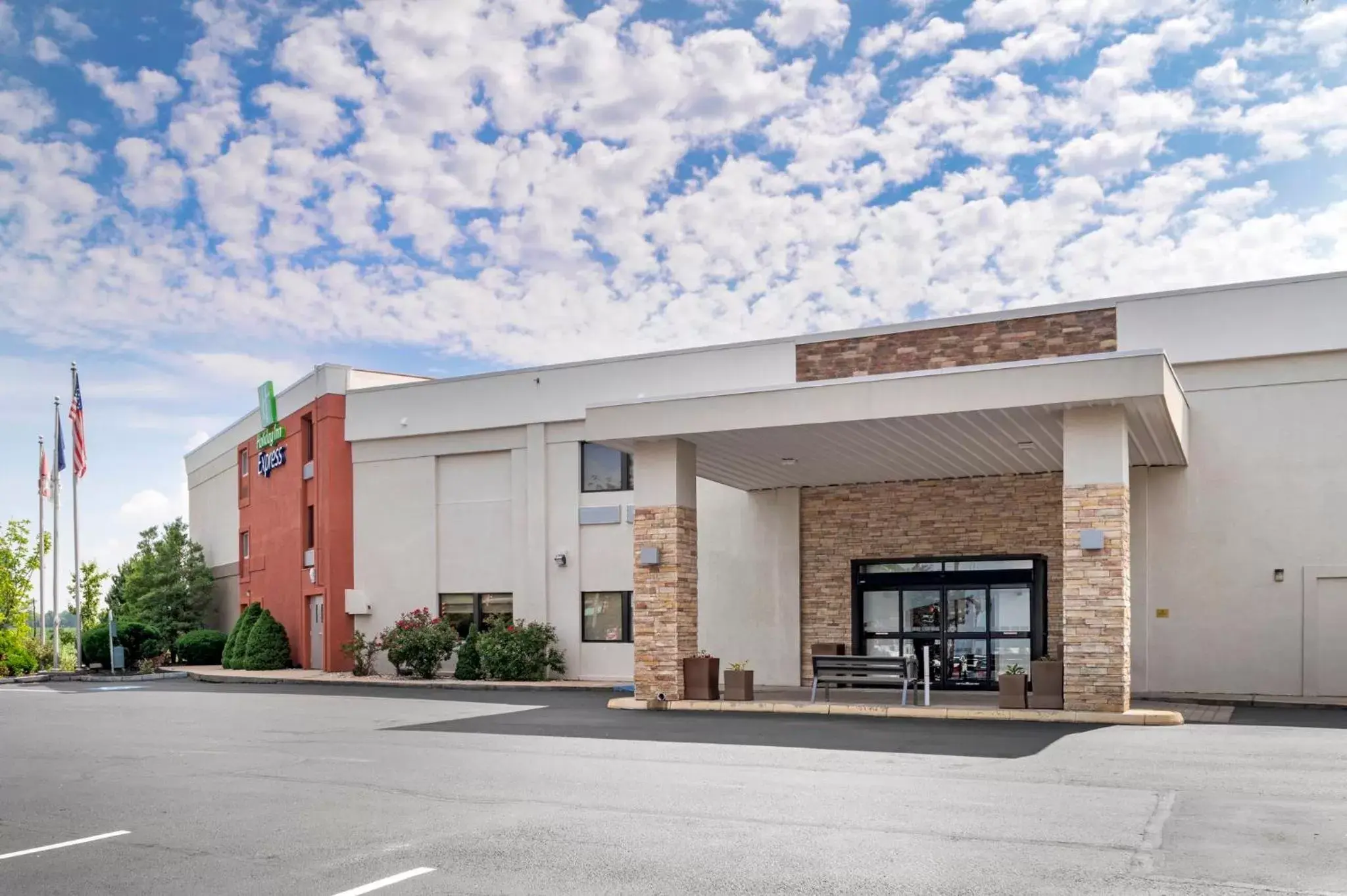 Property Building in Holiday Inn Express Greencastle, an IHG Hotel