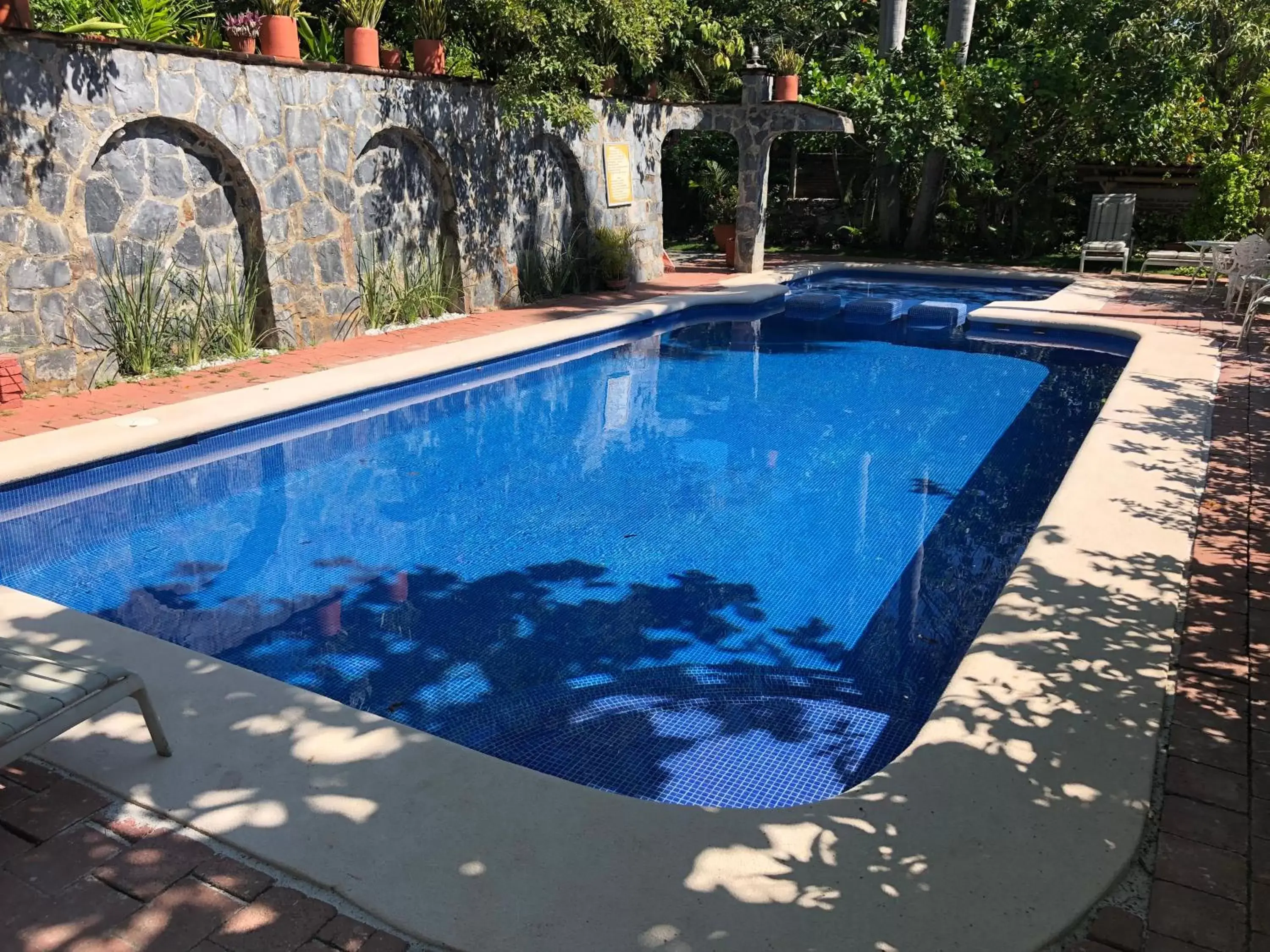 Swimming pool in Hotel Villas Ema