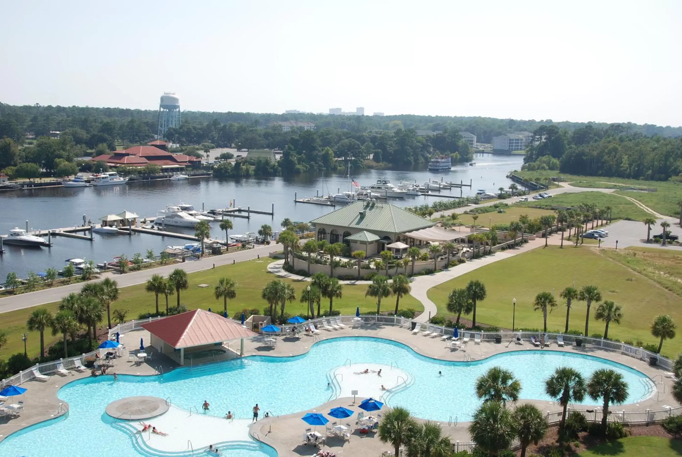 Restaurant/places to eat, Pool View in Barefoot Resort Golf & Yacht Club Villas