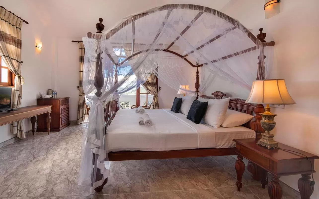 Bed in Ceylon Breeze