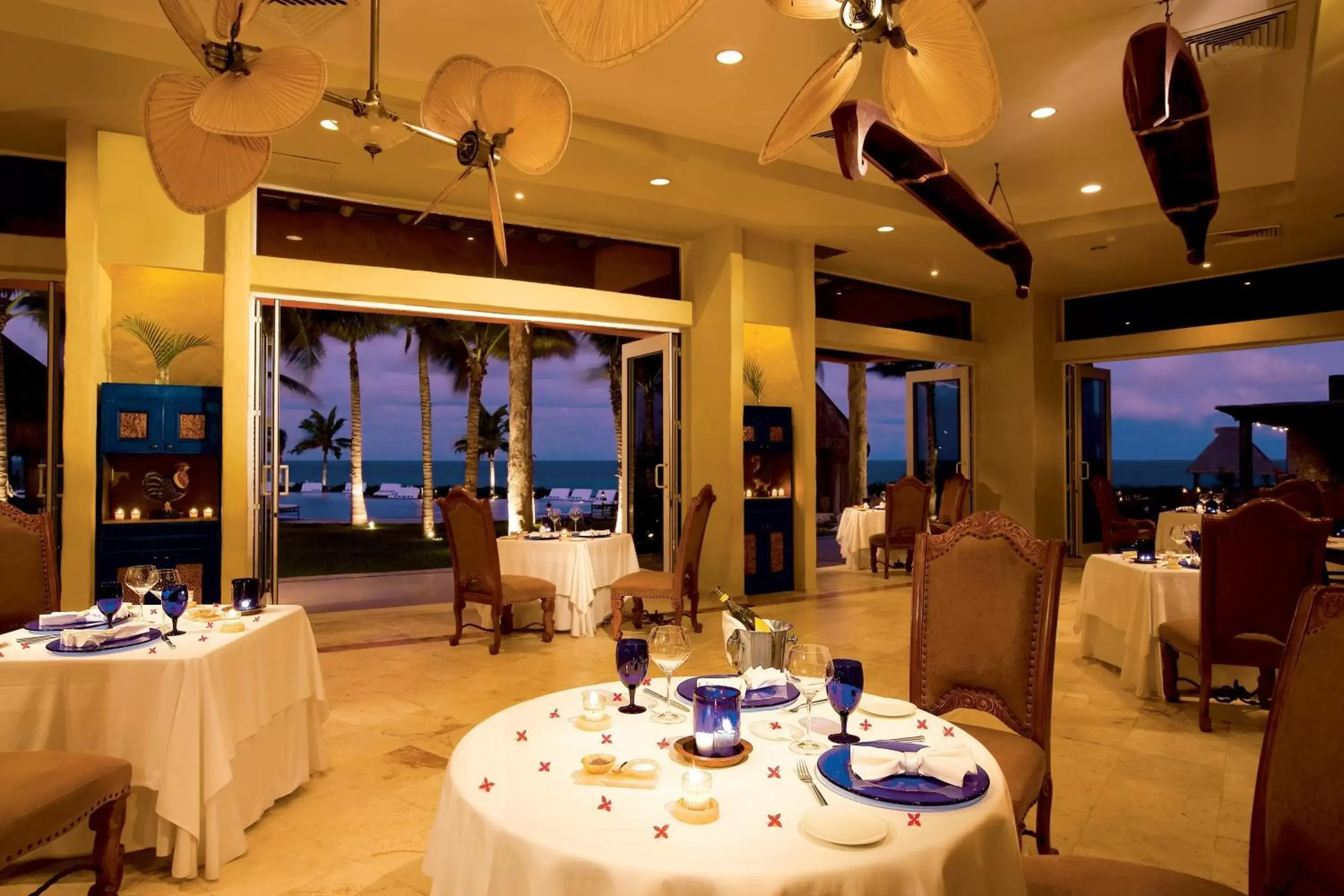 Restaurant/Places to Eat in Zoetry Paraiso de la Bonita - Endless Privileges