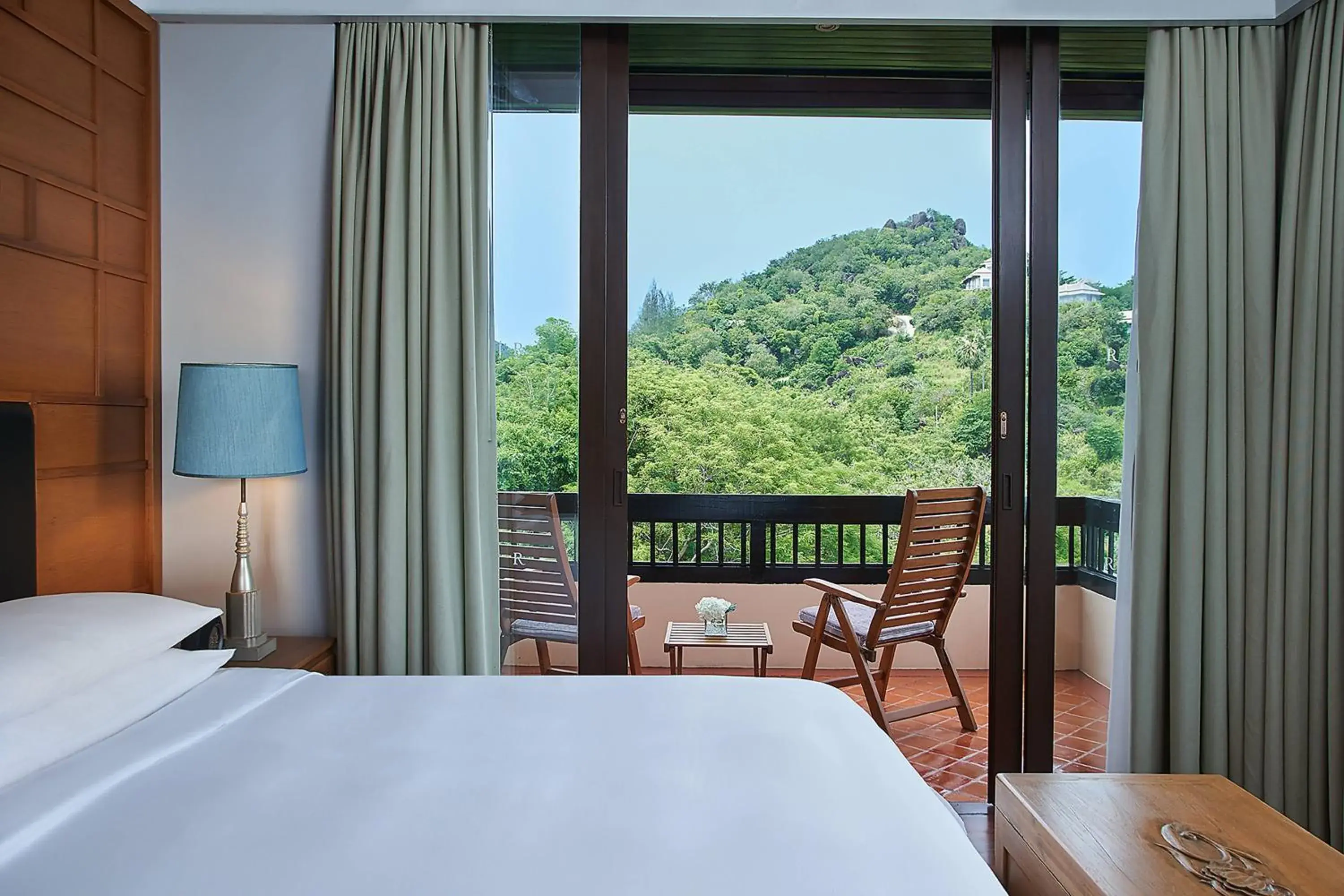 Bedroom in Renaissance Koh Samui Resort & Spa