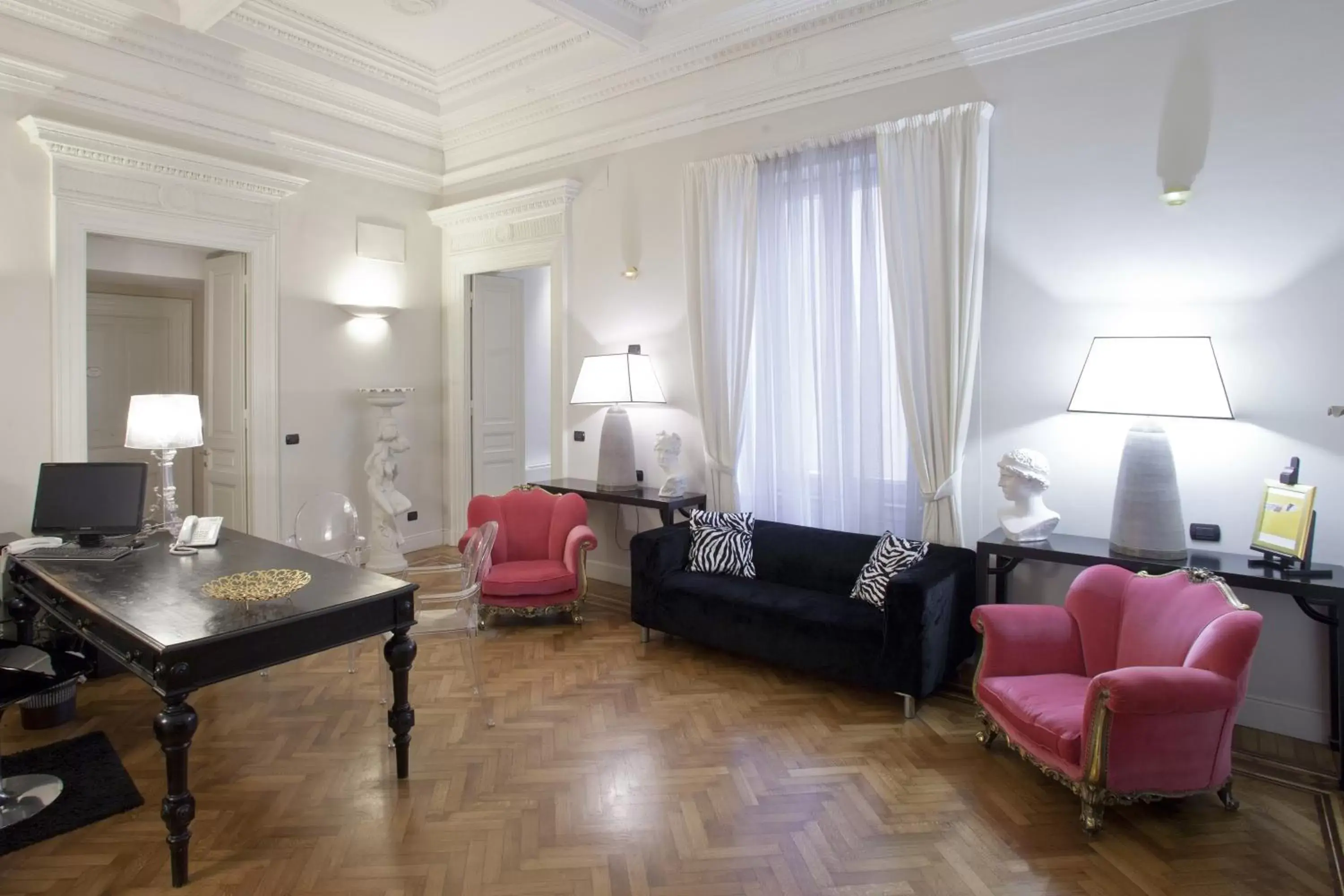 Communal lounge/ TV room, Seating Area in Palazzo Lombardo
