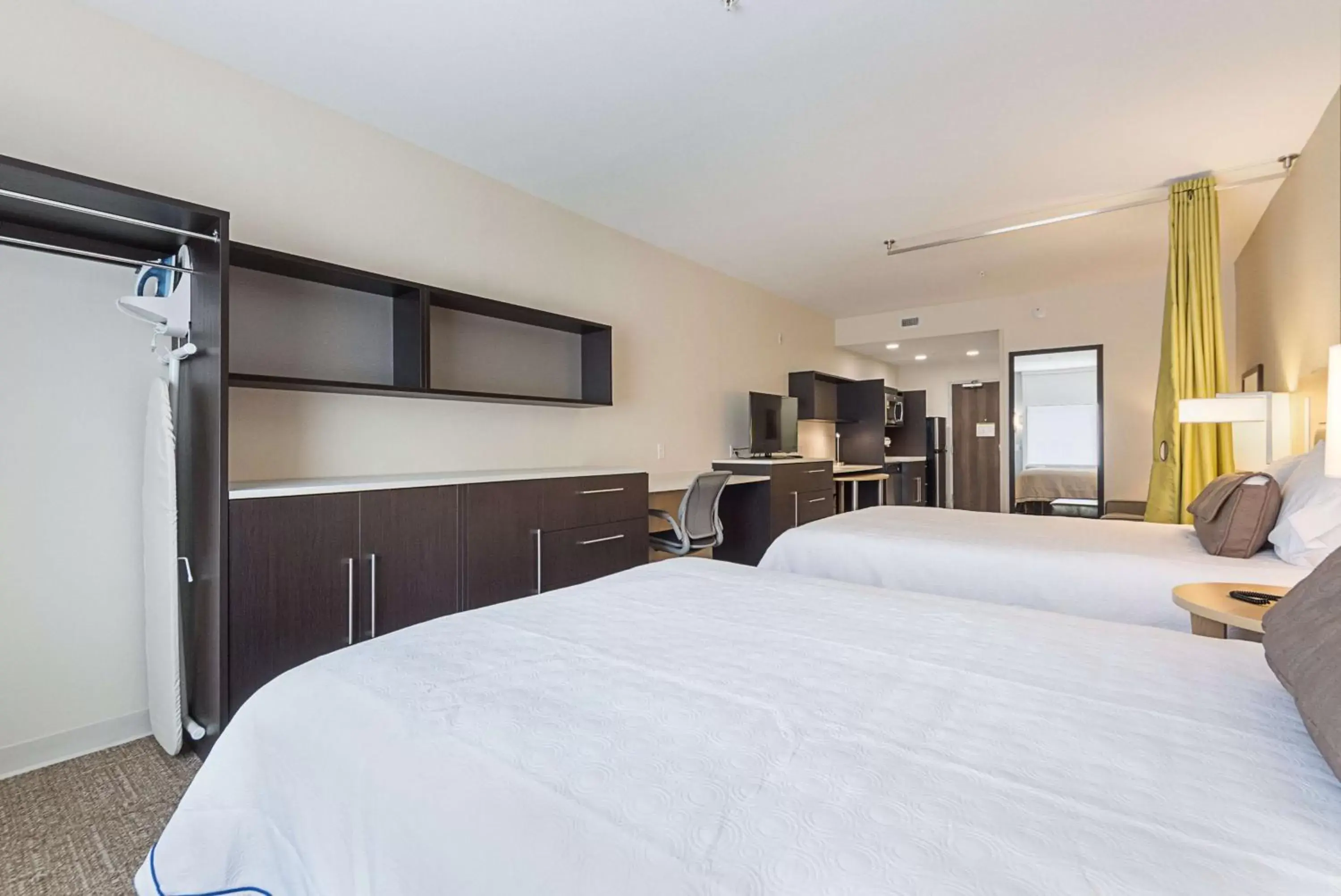 Bed in Home2 Suites By Hilton Dallas Grand Prairie