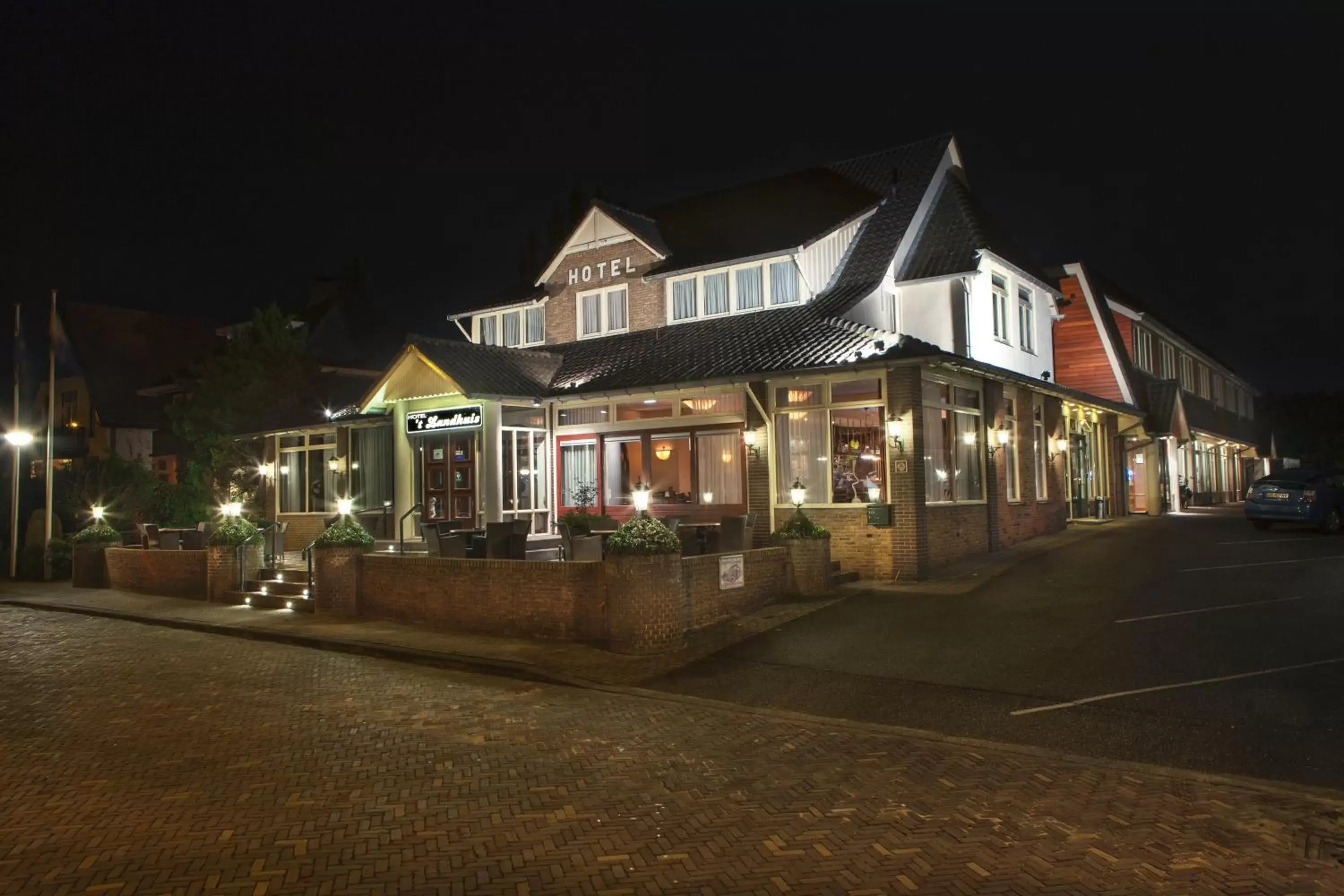 Facade/entrance, Property Building in Hotel Het Landhuis