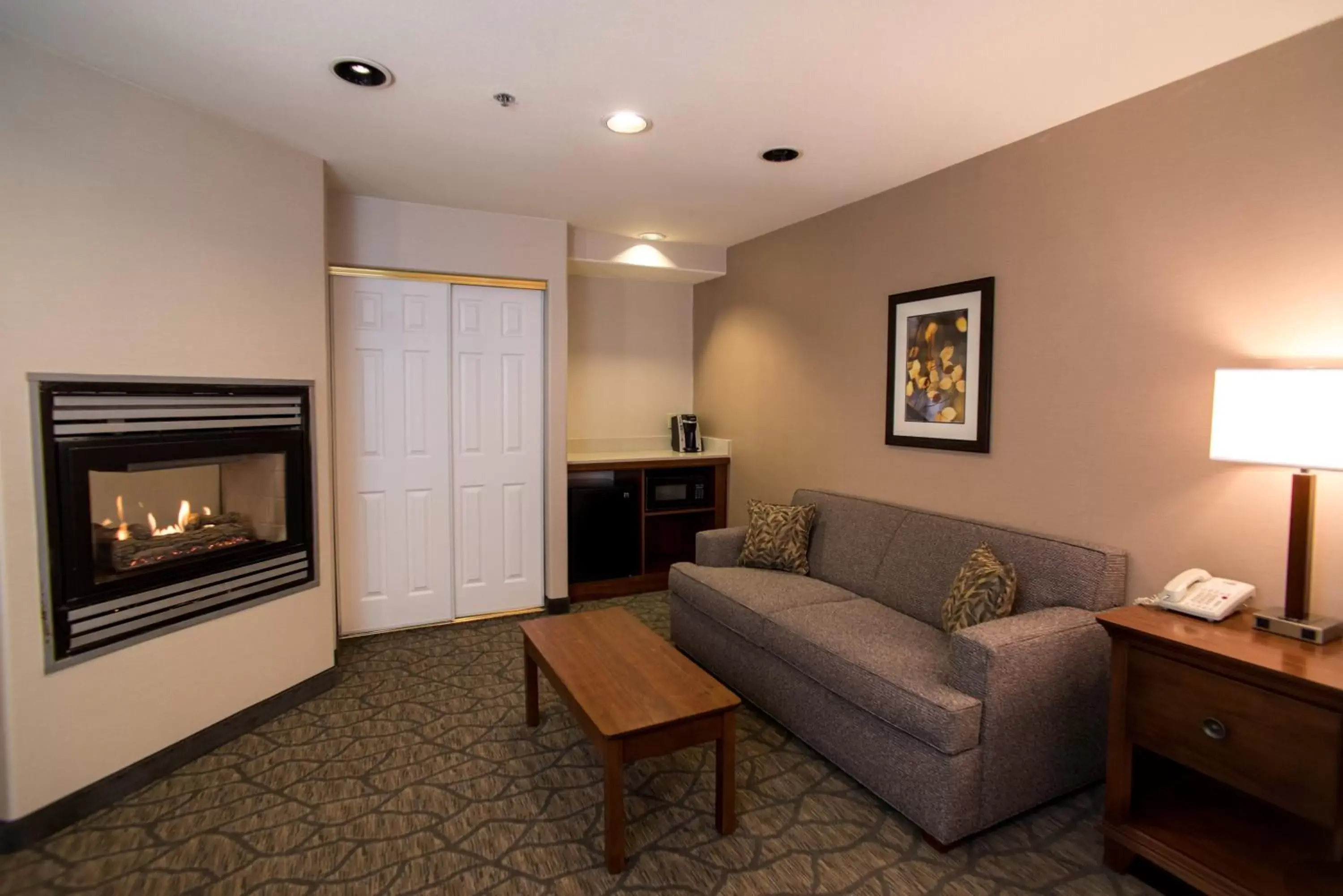 Bedroom, Seating Area in Holiday Inn Express South Lake Tahoe, an IHG Hotel