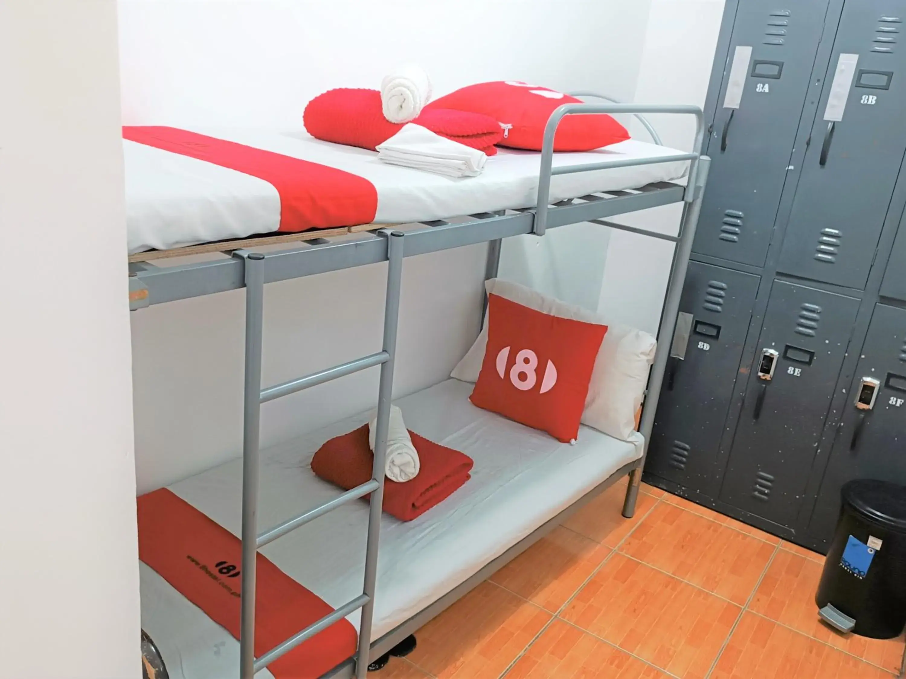 bunk bed in 8hostel