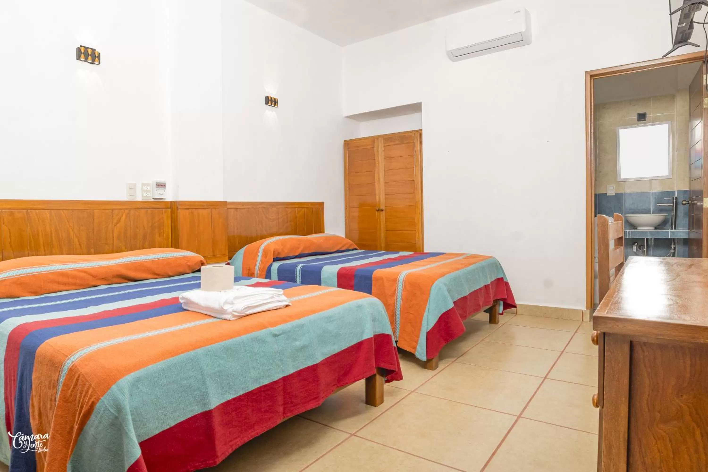 Shower, Bed in Hotel VidaMar