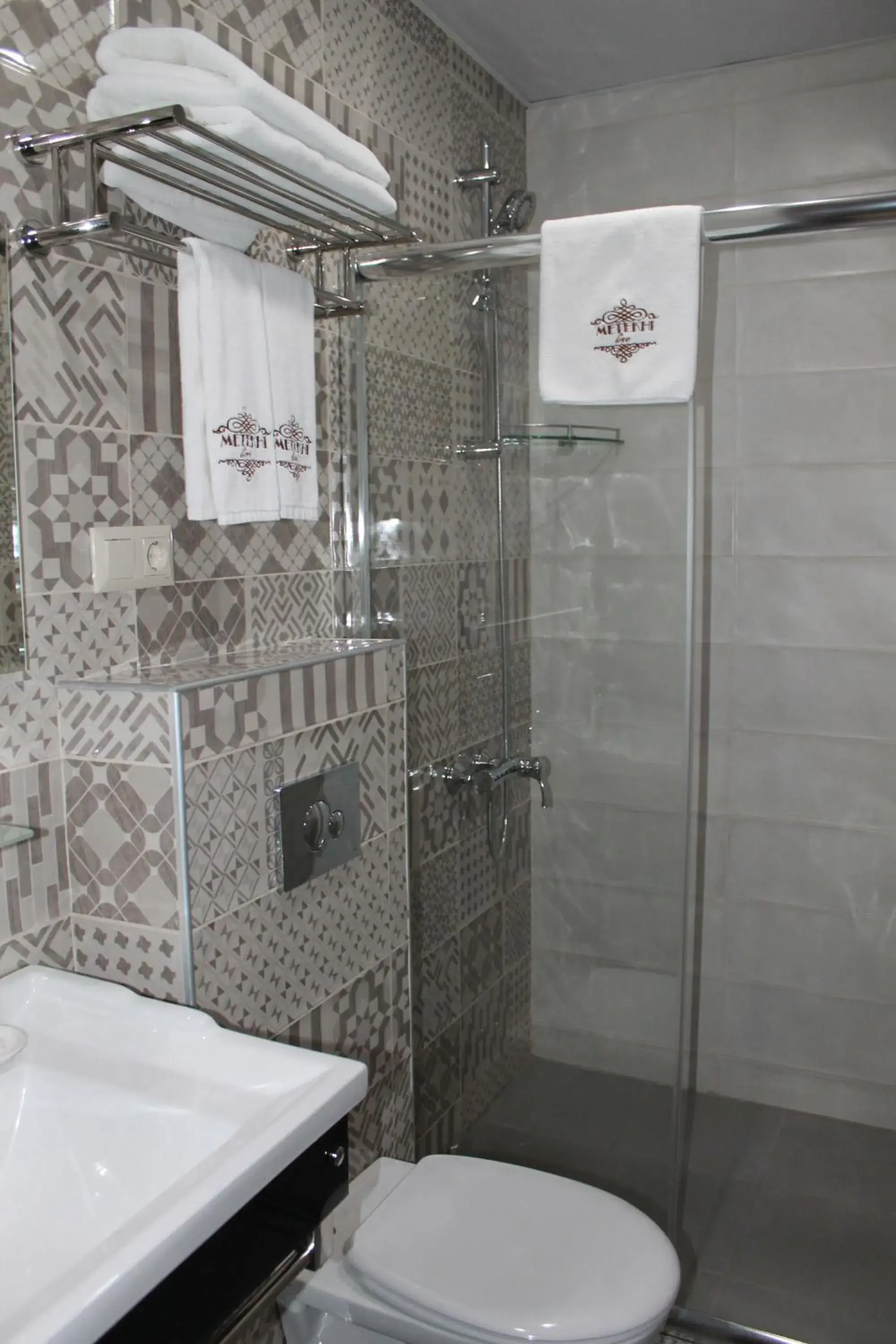 Shower, Bathroom in Hotel Metekhi Line