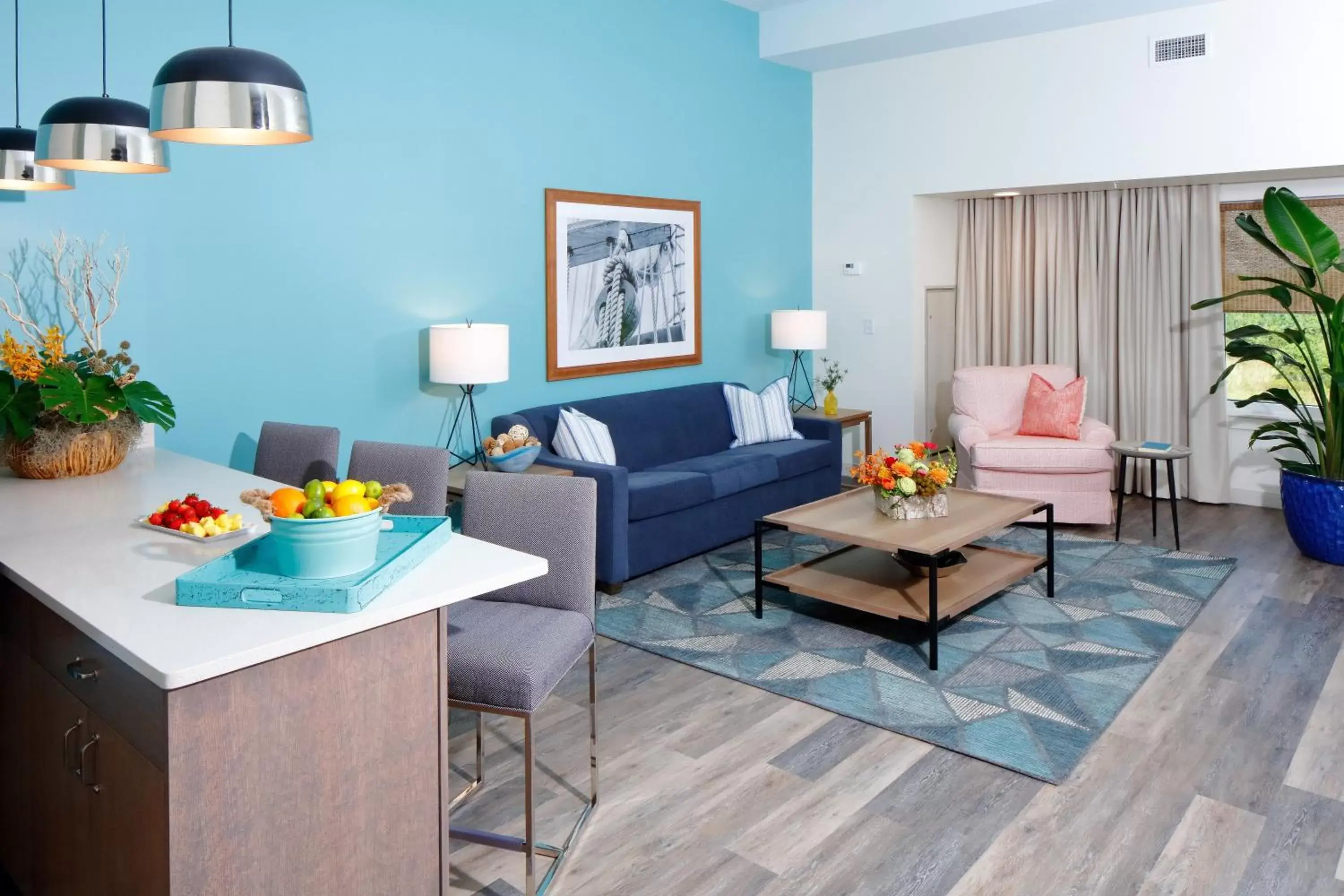 Photo of the whole room, Seating Area in Hotel Indigo Orange Beach - Gulf Shores, an IHG Hotel