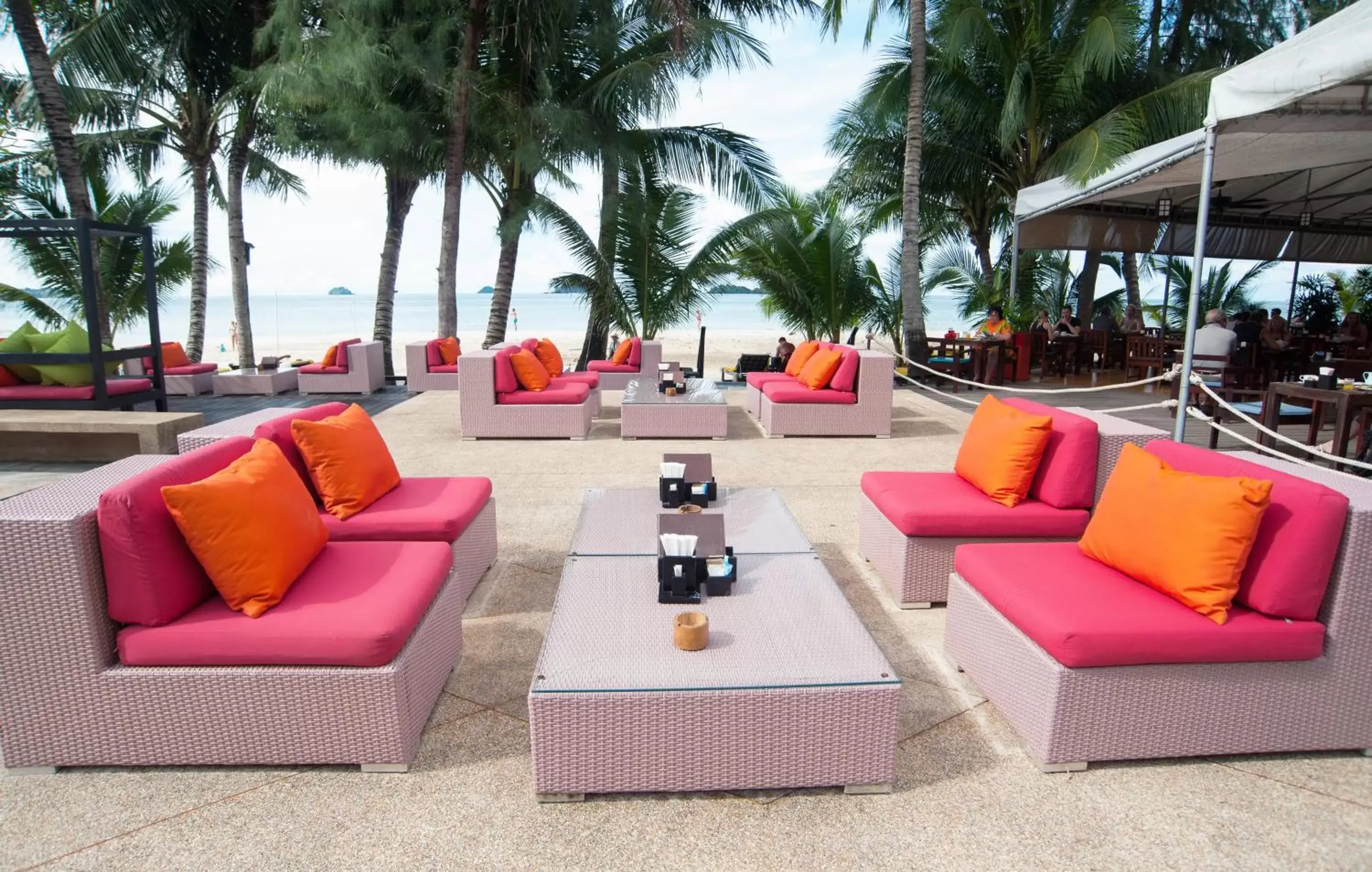 Restaurant/places to eat in Centara Koh Chang Tropicana Resort Restaurant/places to eat in Centara Koh Chang Tropicana Resort