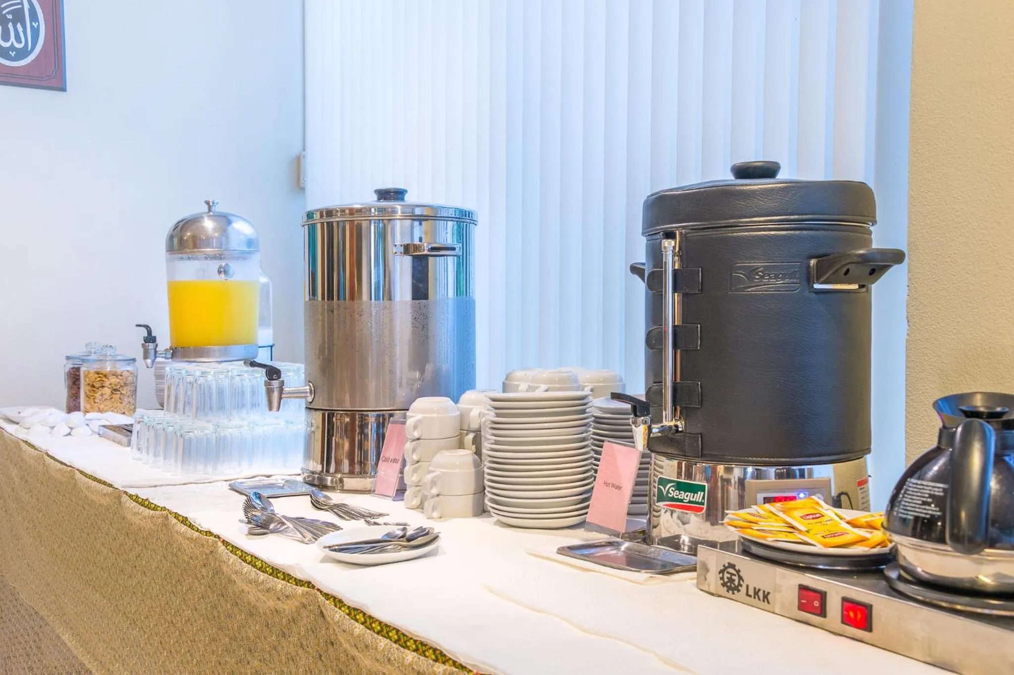 Food and drinks in Krabi Phetpailin Hotel