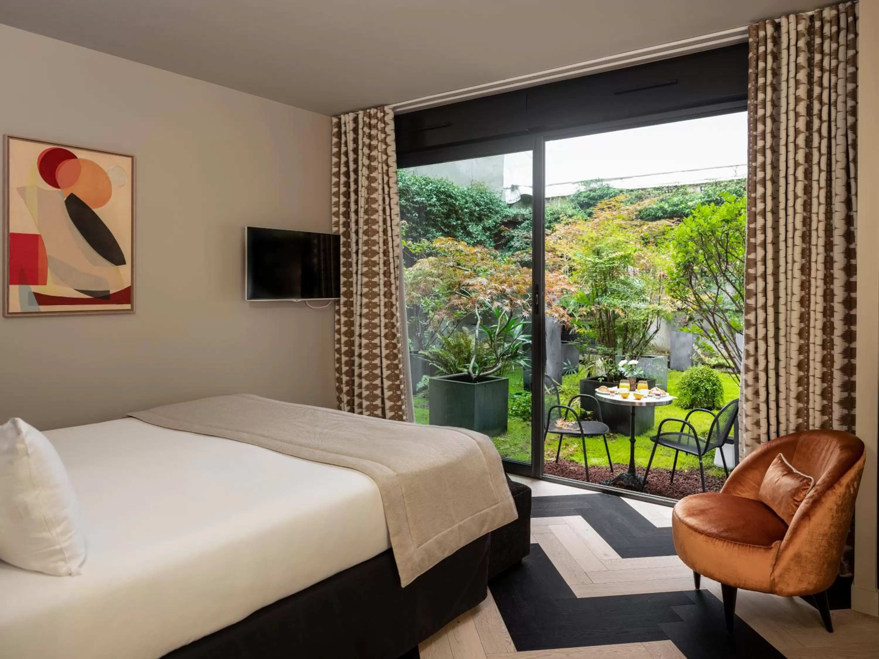 Bedroom, Bed in Le Rayz Vendome