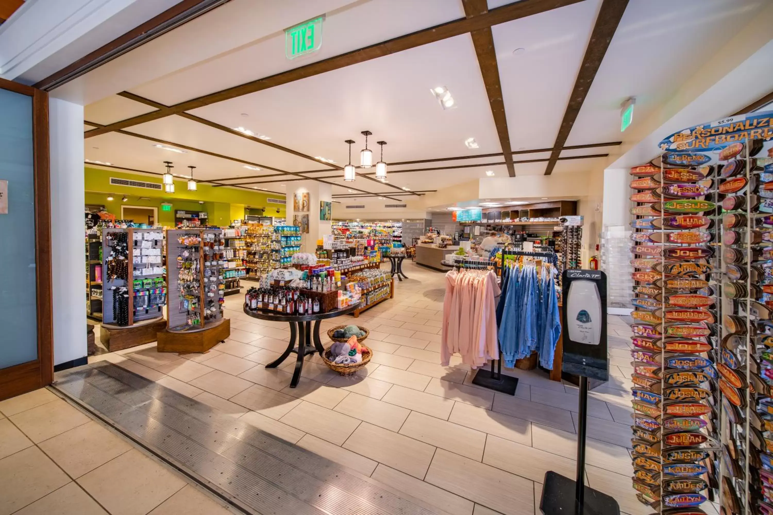 Shopping Area in OUTRIGGER Honua Kai Resort and Spa