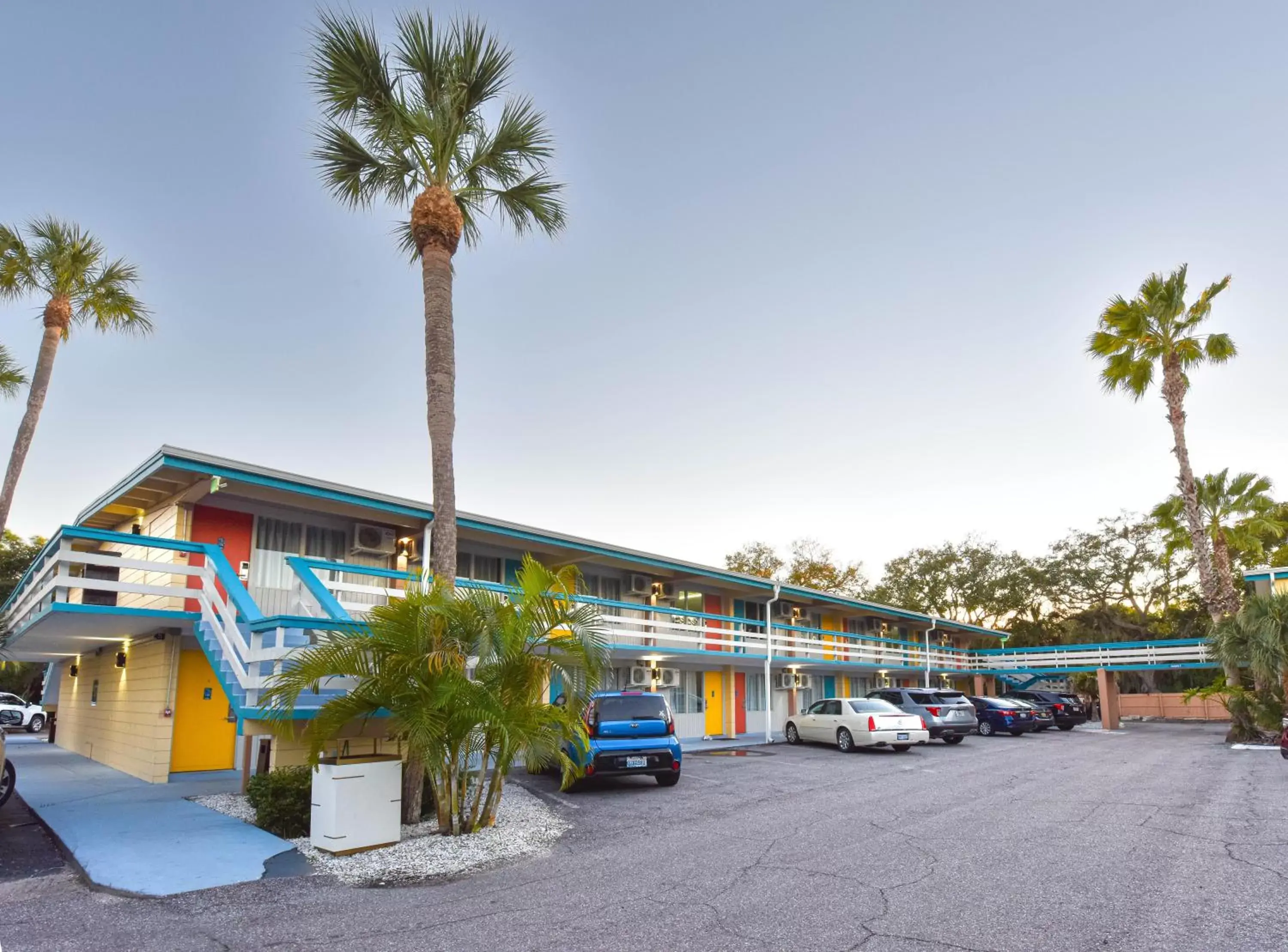 Parking, Property Building in Golden Host Resort Sarasota