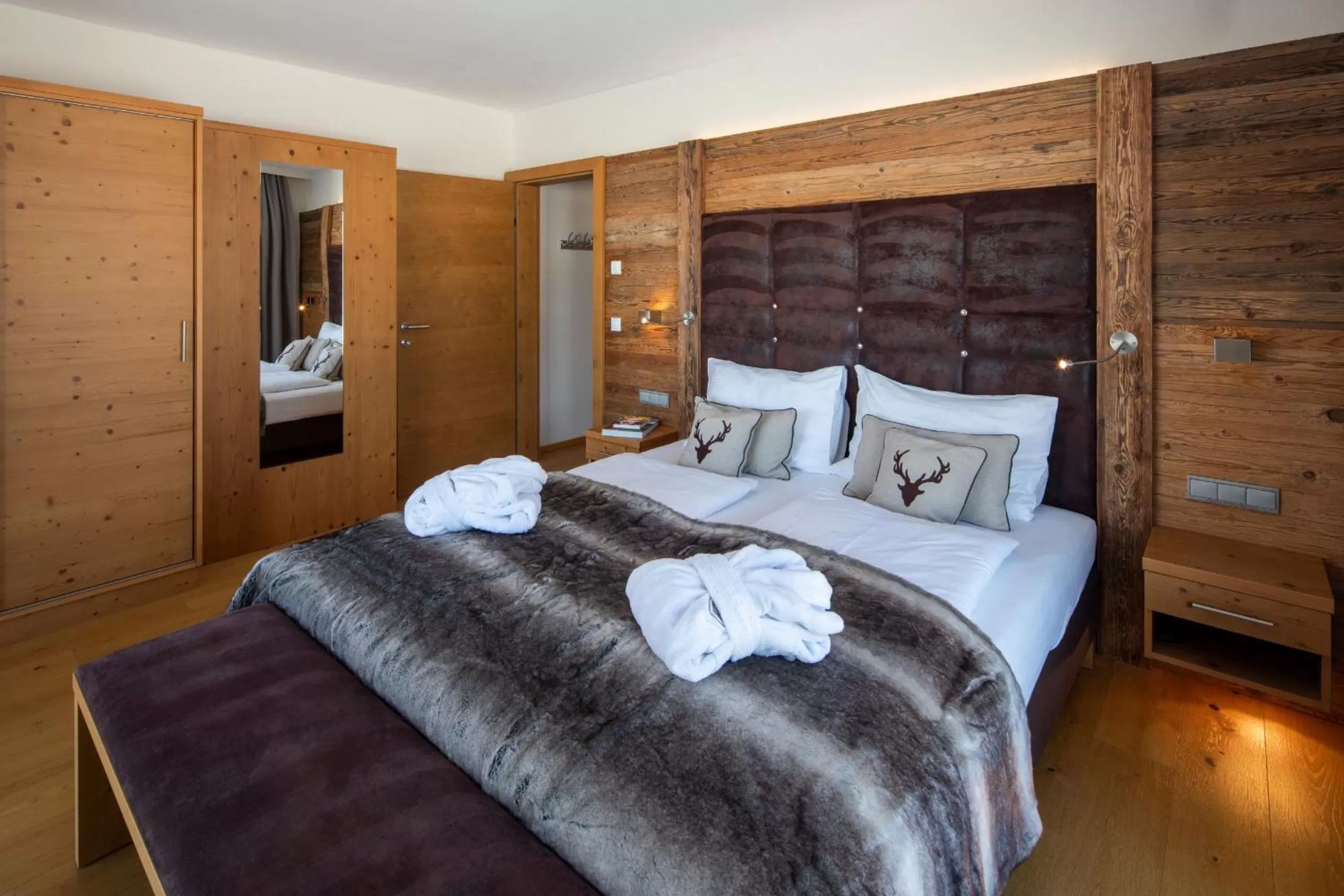 Photo of the whole room, Bed in APART Resort Westendorf