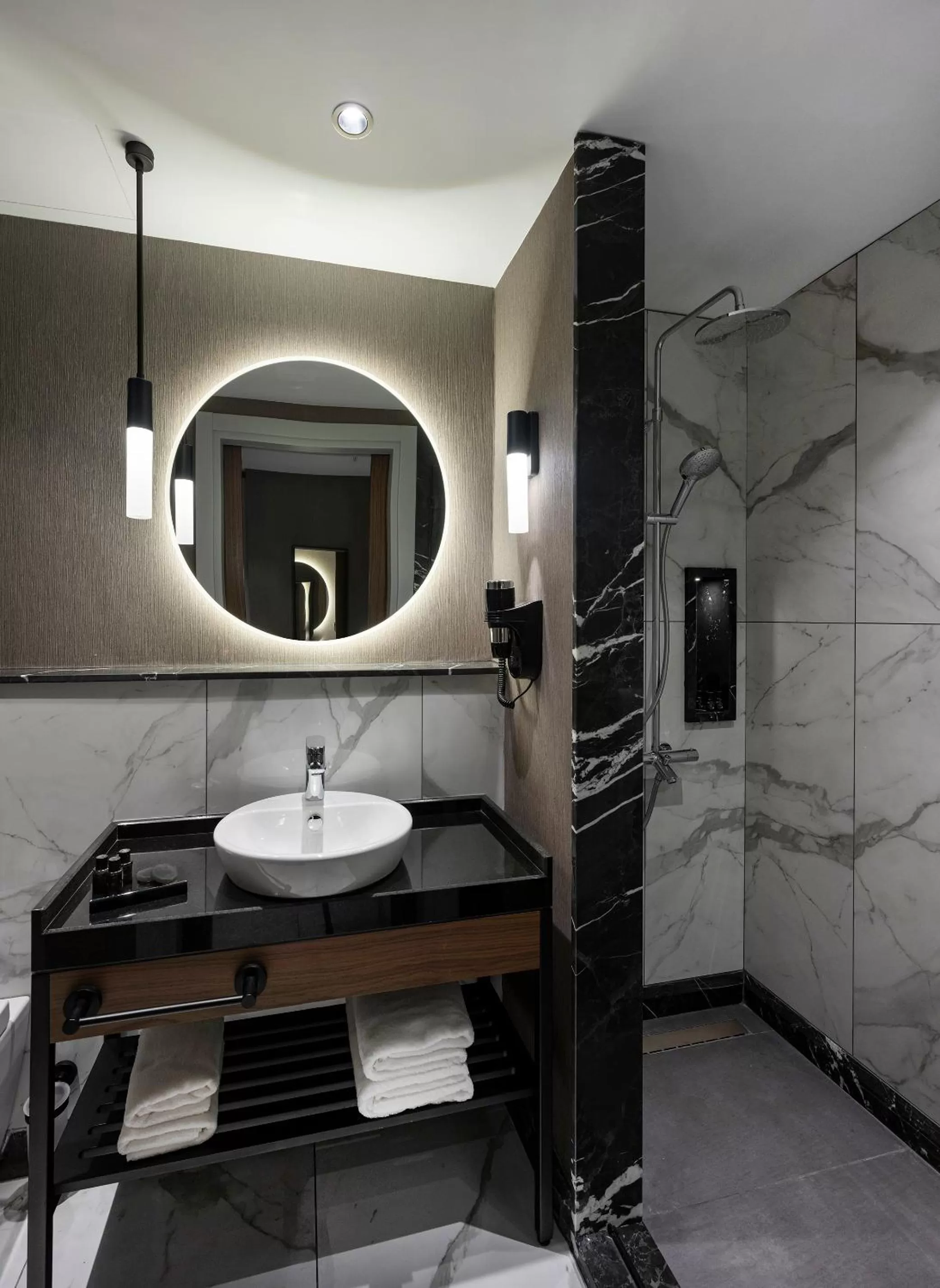 Bathroom in Livro Hotel