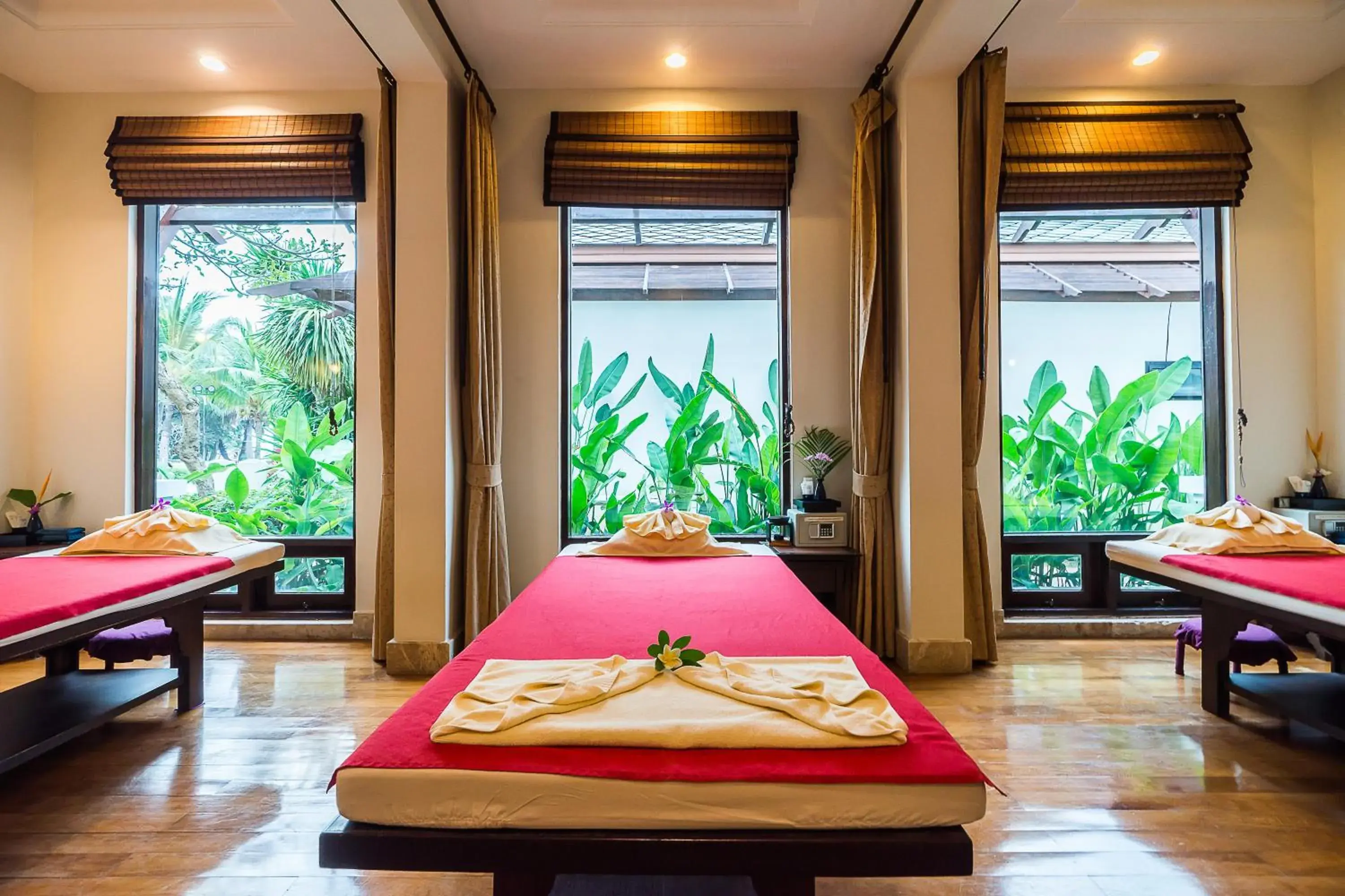 Massage, Restaurant/Places to Eat in Ravindra Beach Resort & Spa - SHA Extra Plus