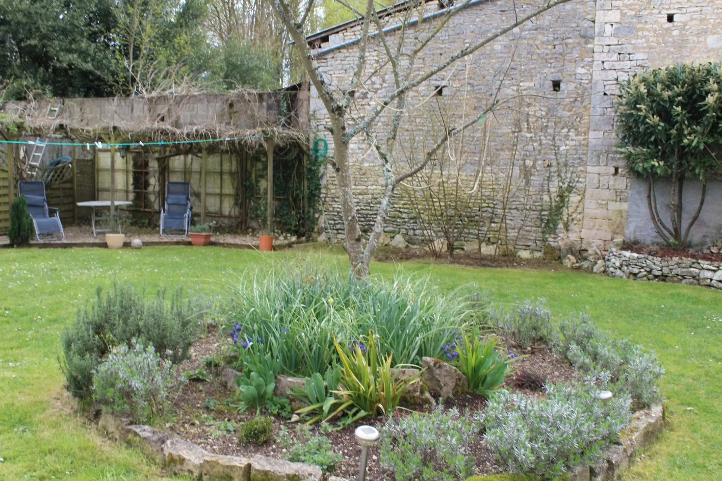 Garden in les bruyeres