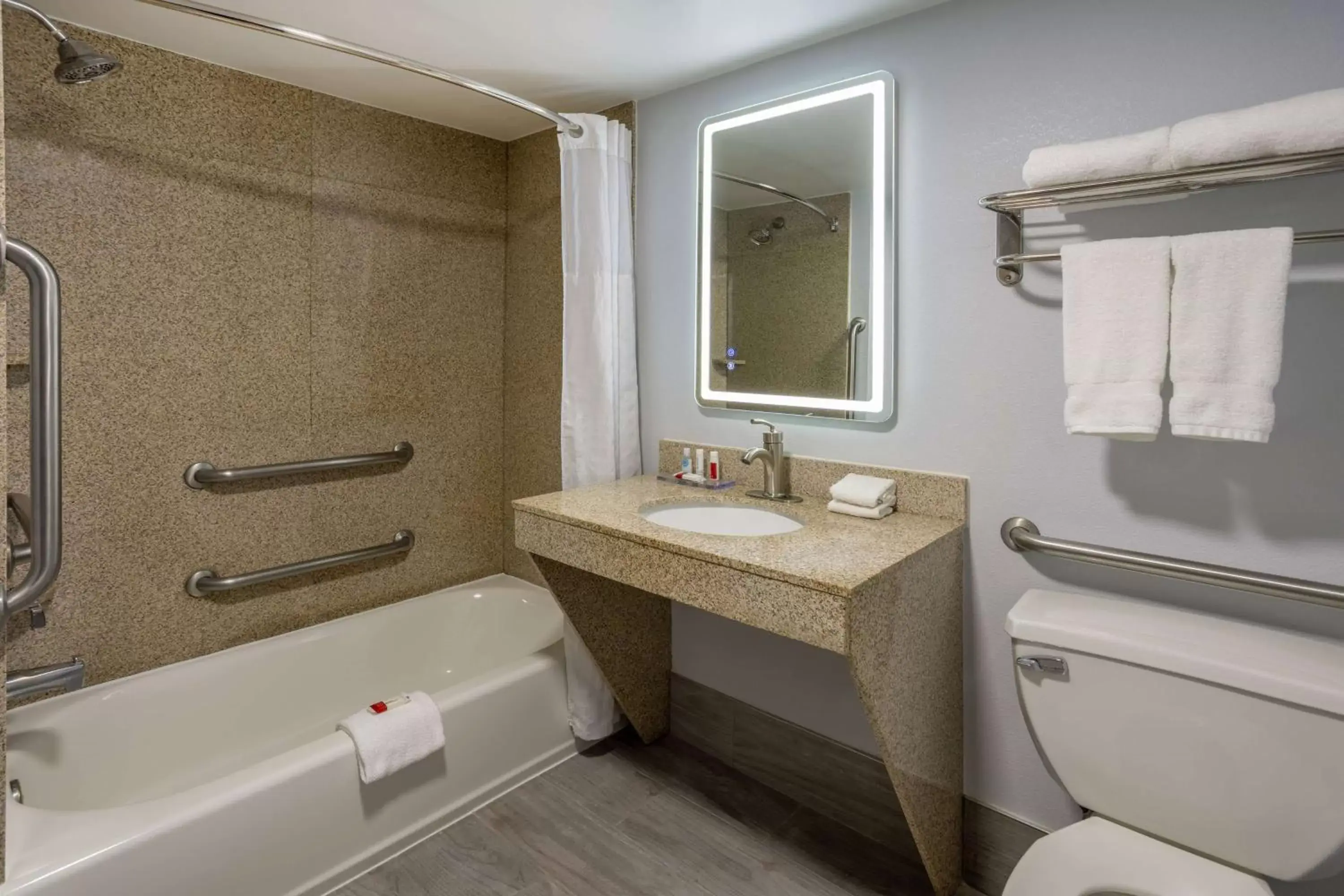 Bathroom in Wingate by Wyndham Waldorf - Washington DC Area