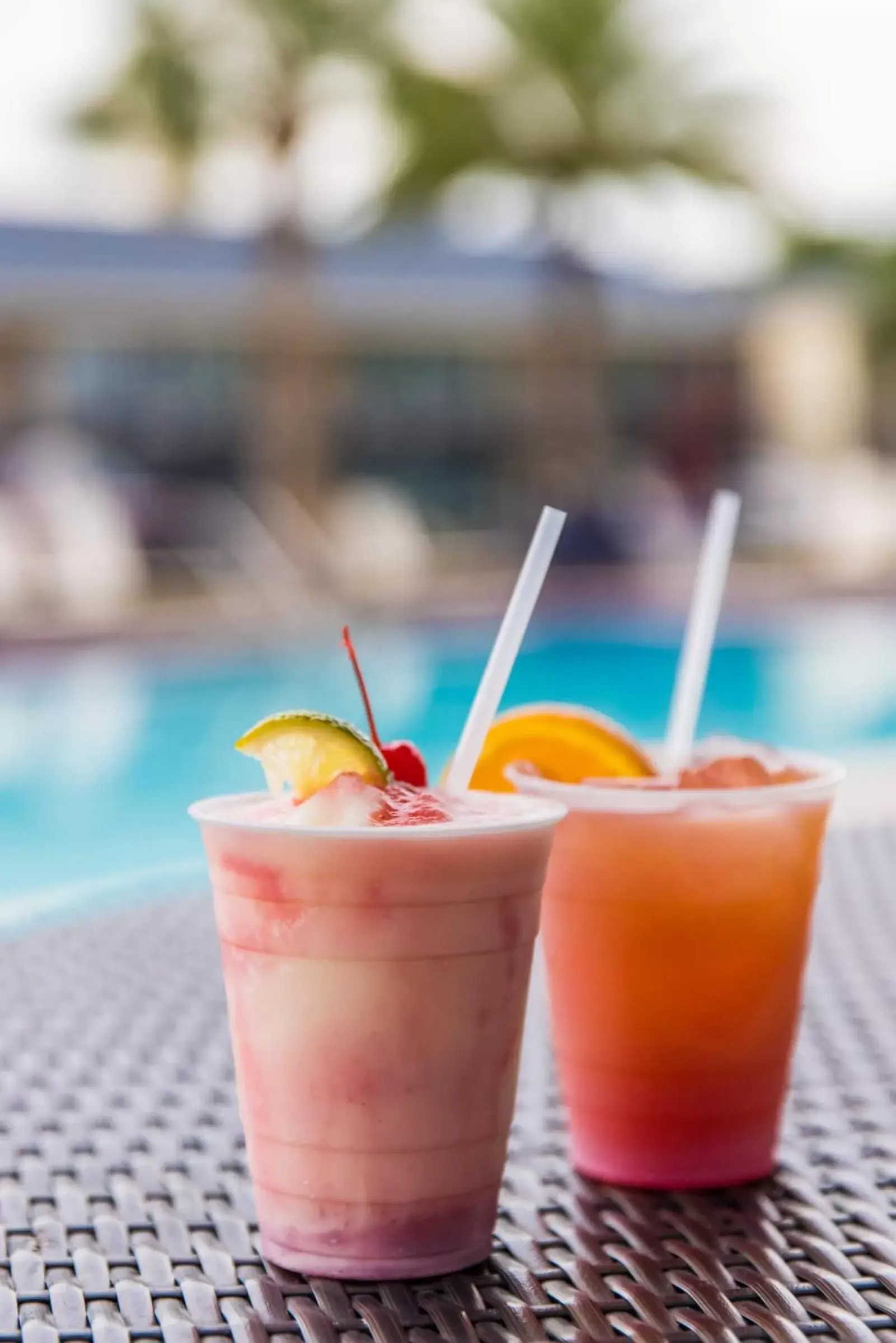 Swimming pool, Drinks in Ocean Coast Hotel at the Beach Amelia Island