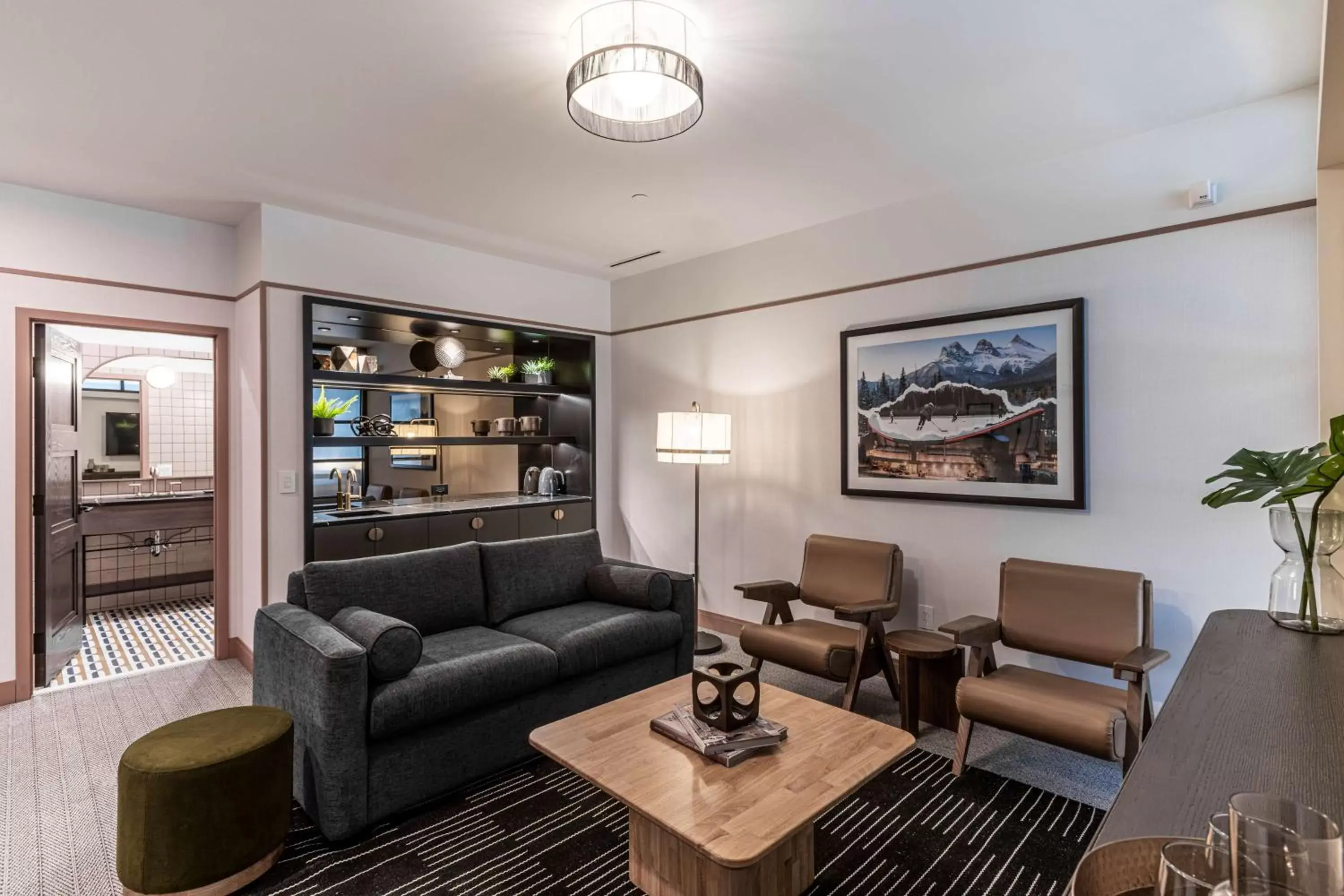 Living room, Seating Area in The Westley Calgary Downtown, Tapestry Collection By Hilton