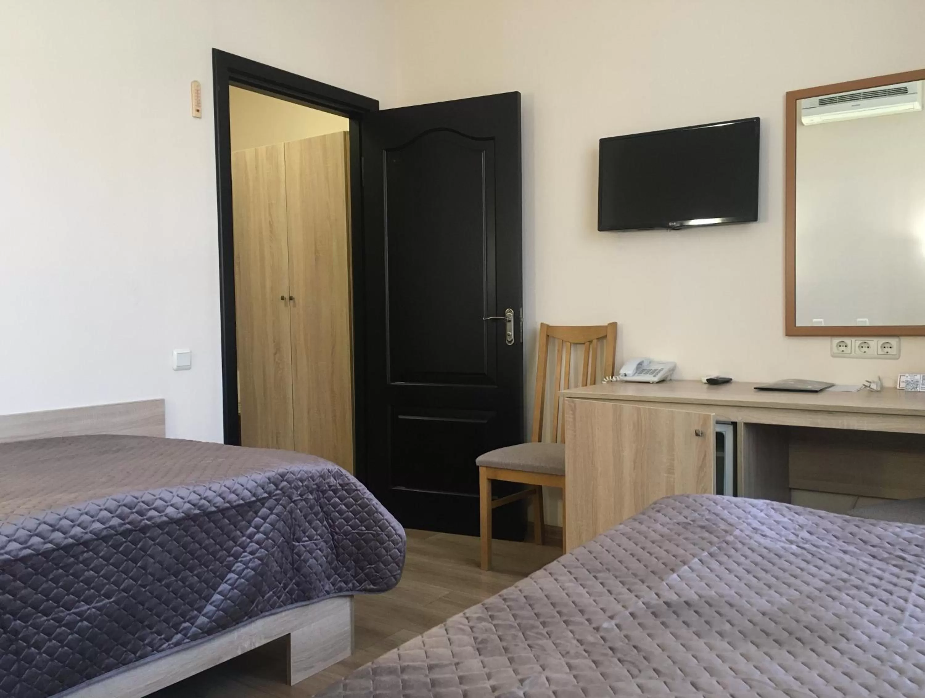 Bedroom, Bed in Oberig Hotel