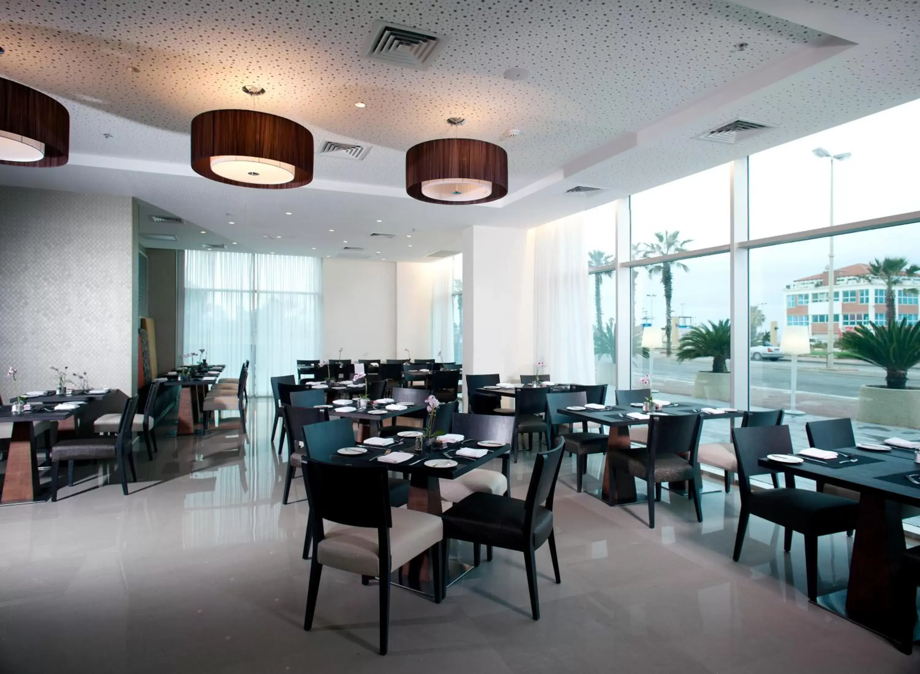 Restaurant/Places to Eat in West All Suites Hotel Ashdod