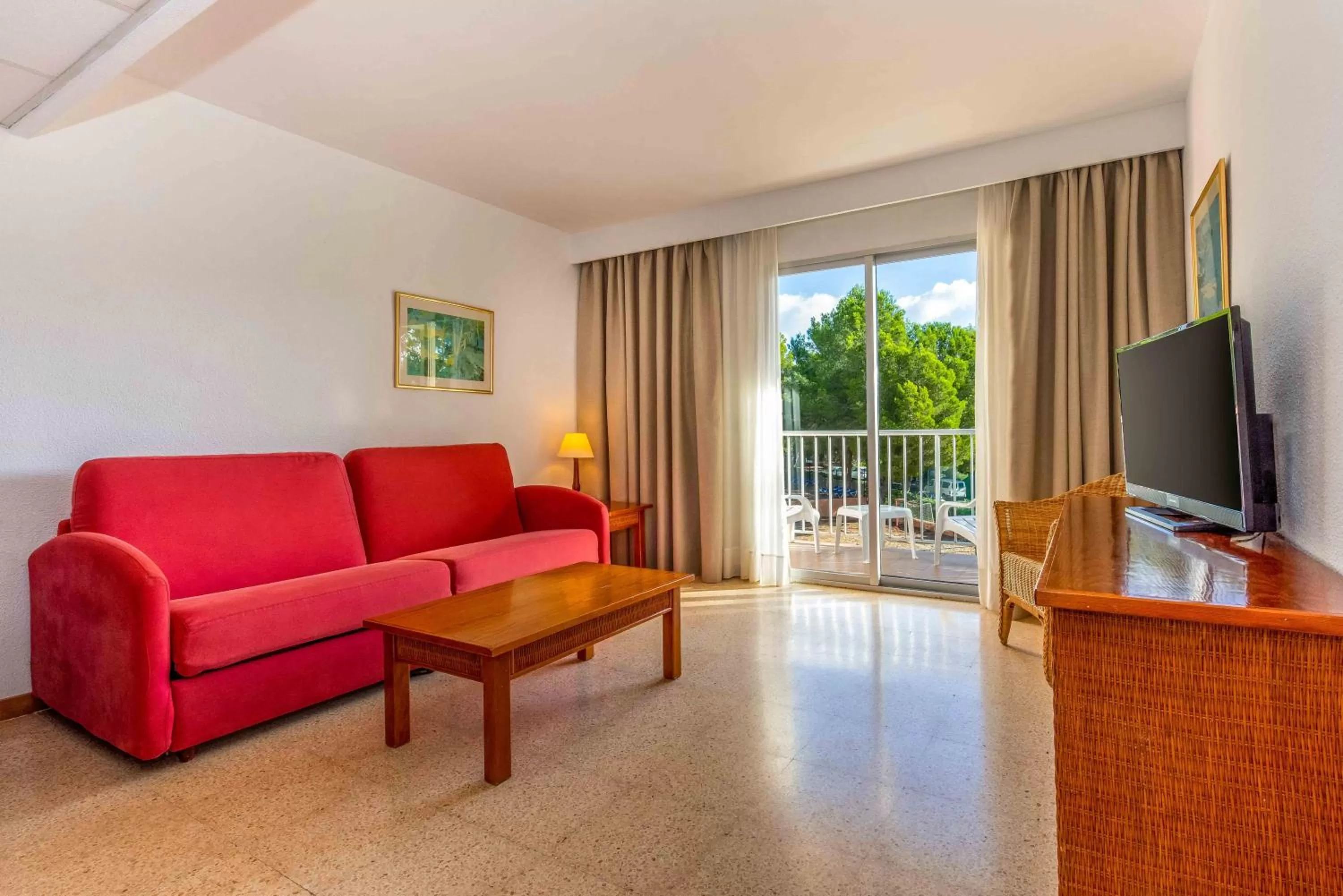 Living room in Valentin Grand Park Suite Hotel