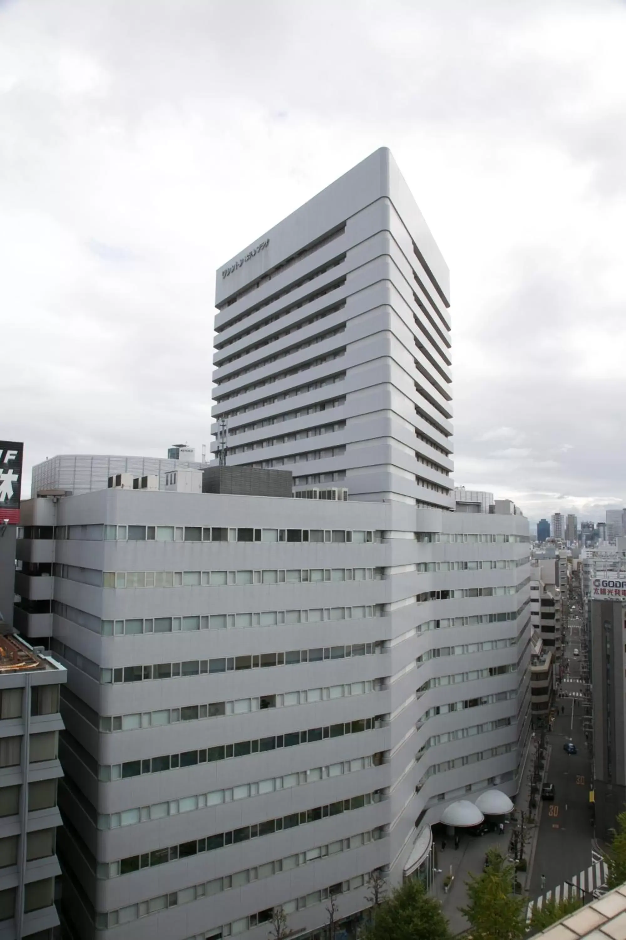 Facade/entrance in Shin Osaka Washington Hotel Plaza