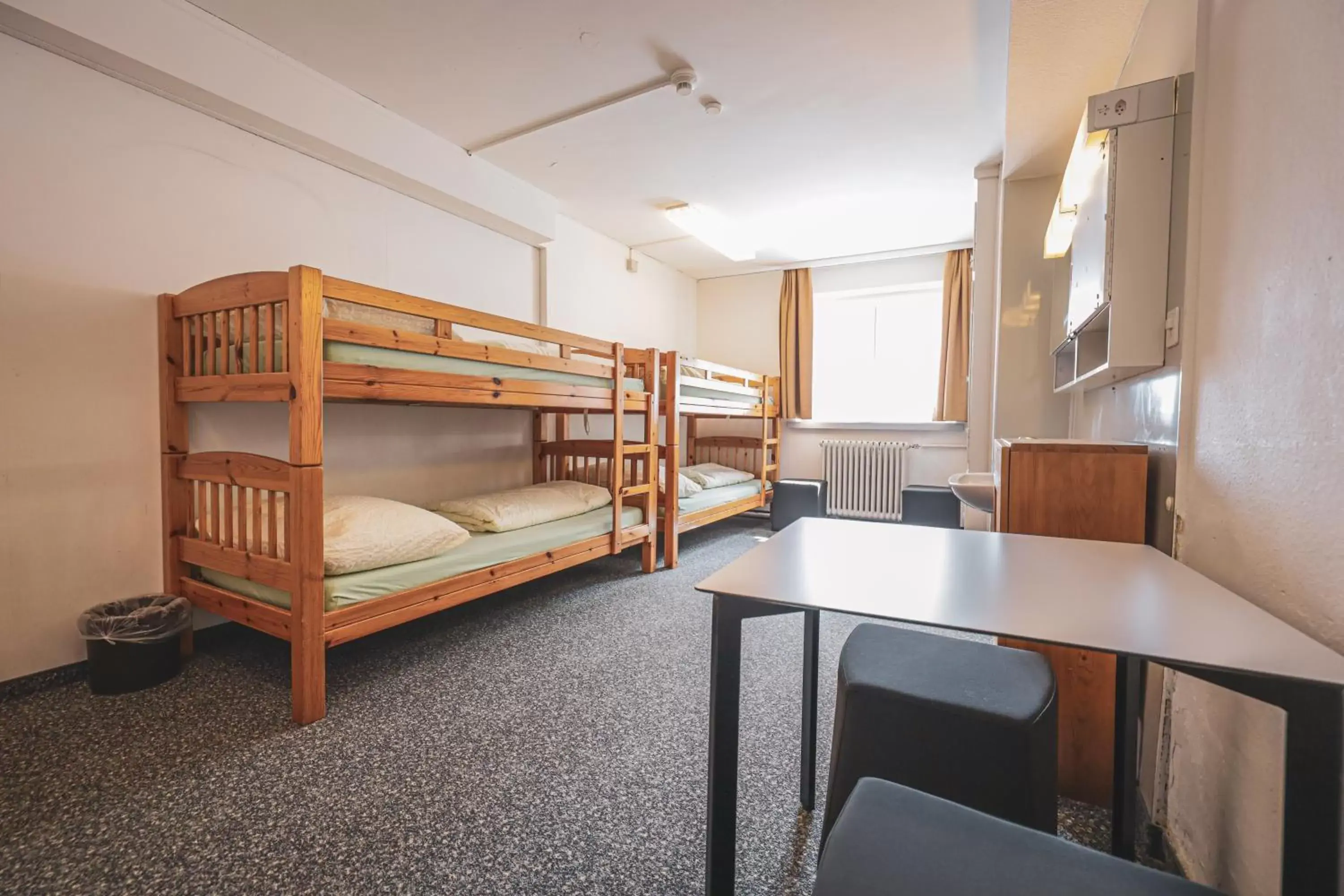 Photo of the whole room, Bunk Bed in Arosa Mountain Lodge