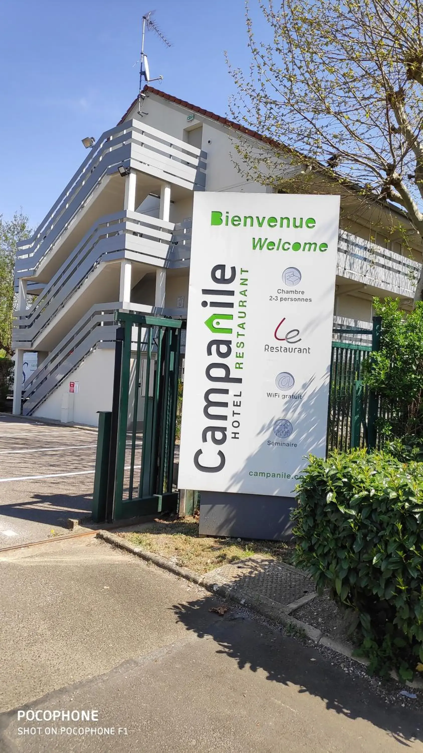 Facade/entrance, Property Building in Campanile Plaisir
