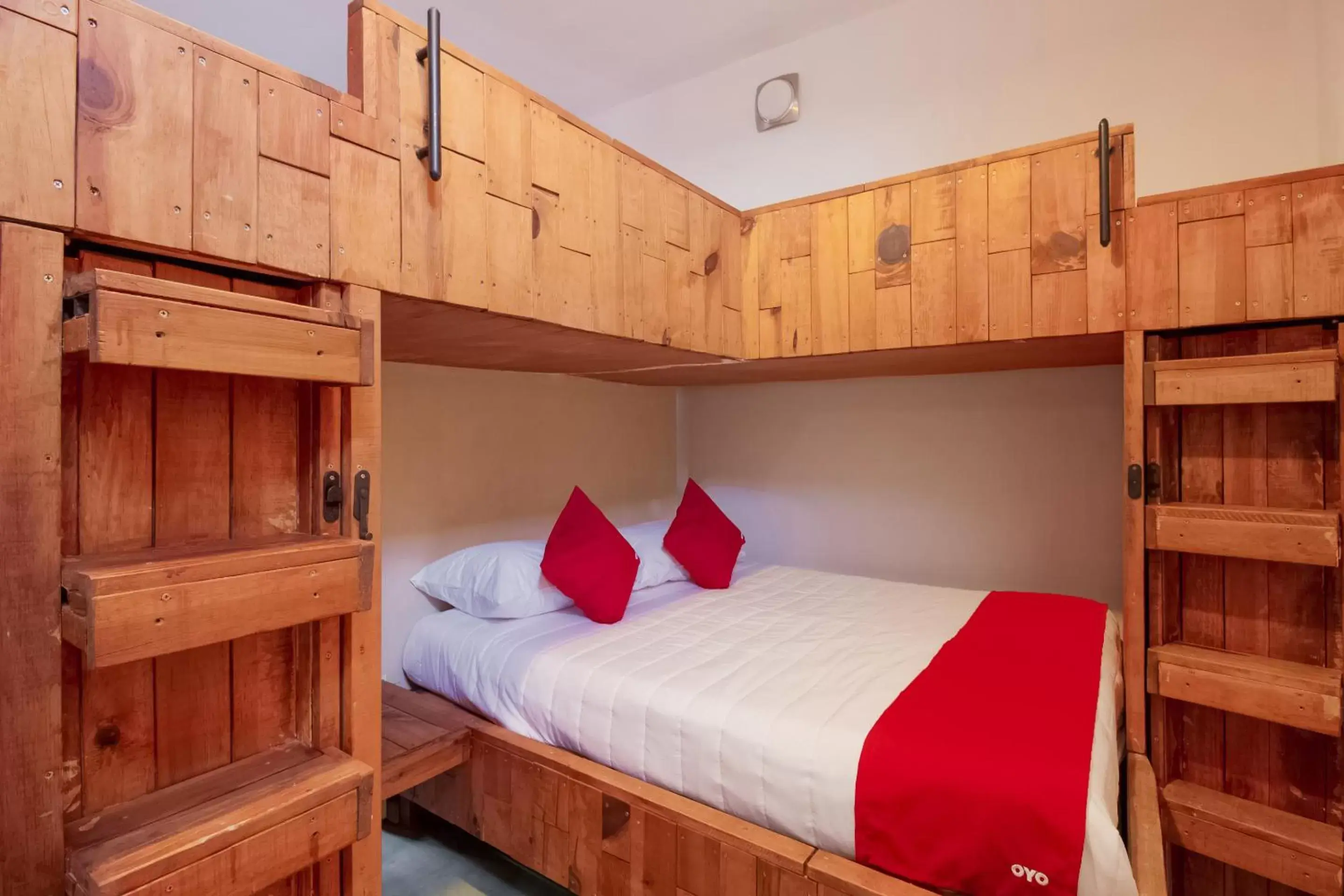 Bedroom, Bunk Bed in Capital O Hacienda Filadelfia, El Atorón, Irapuato